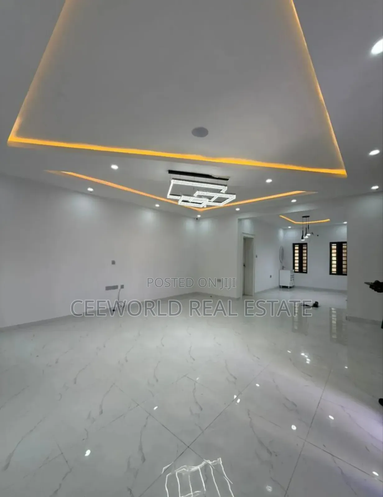 5bdrm Duplex in Stargate Oluyole for sale