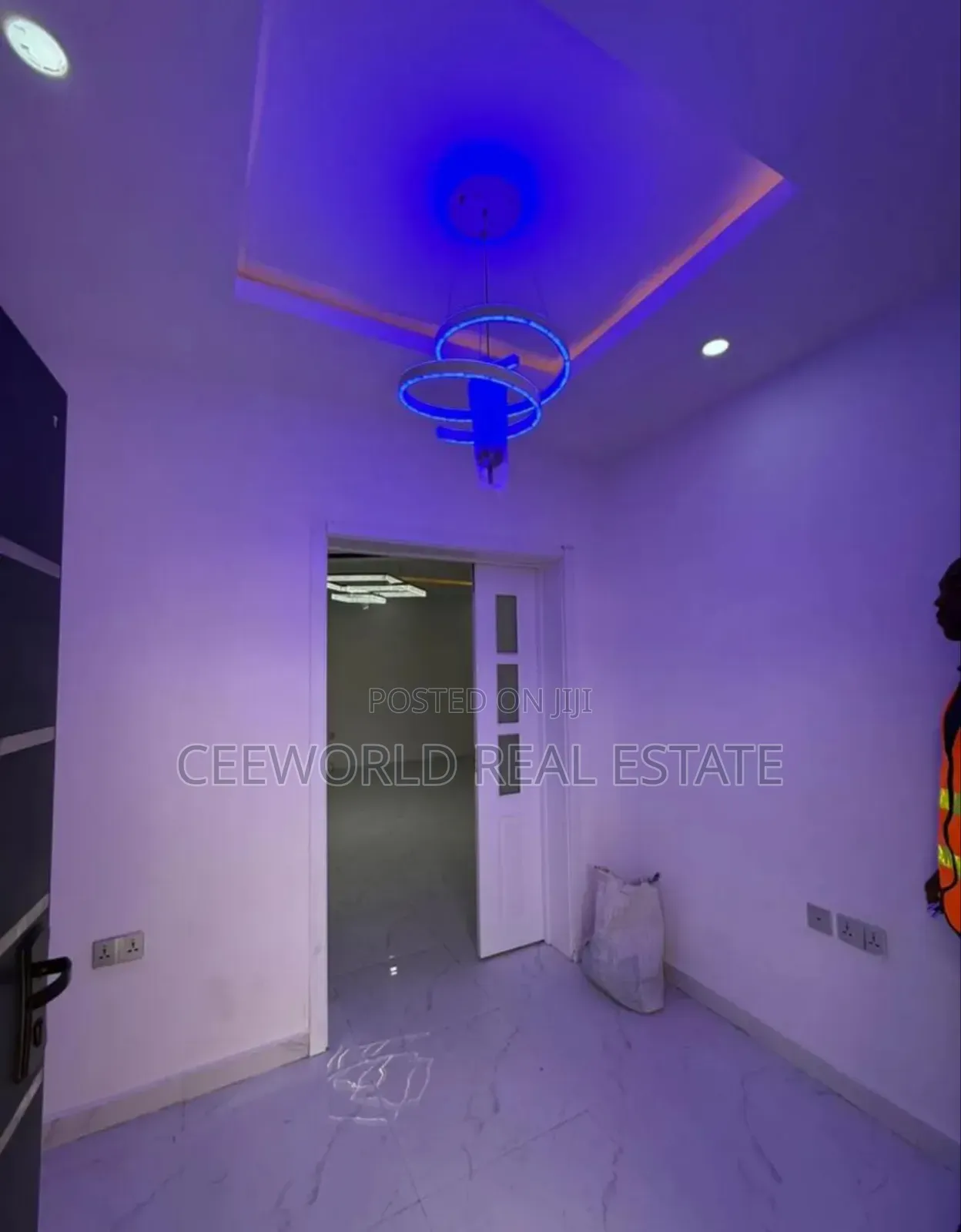 5bdrm Duplex in Stargate Oluyole for sale
