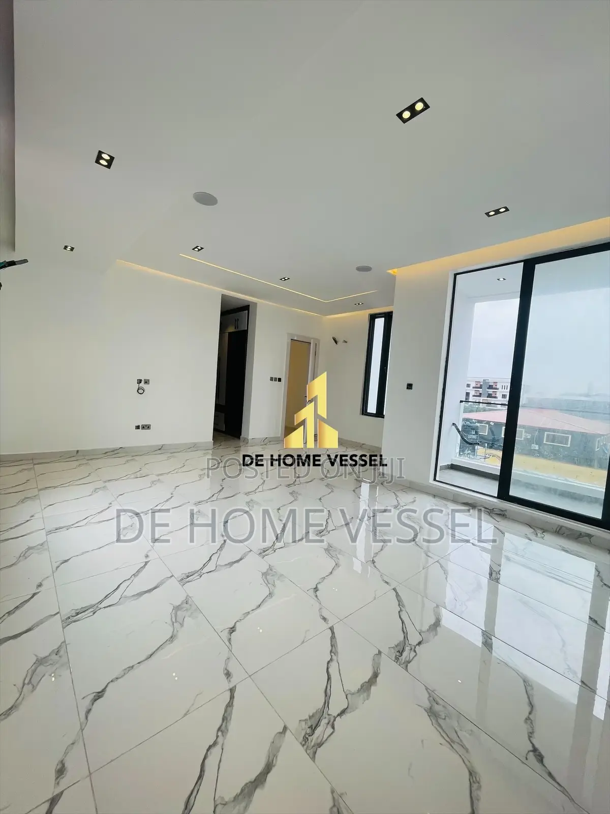 5bdrm Duplex in Lekki Phase 1 for sale