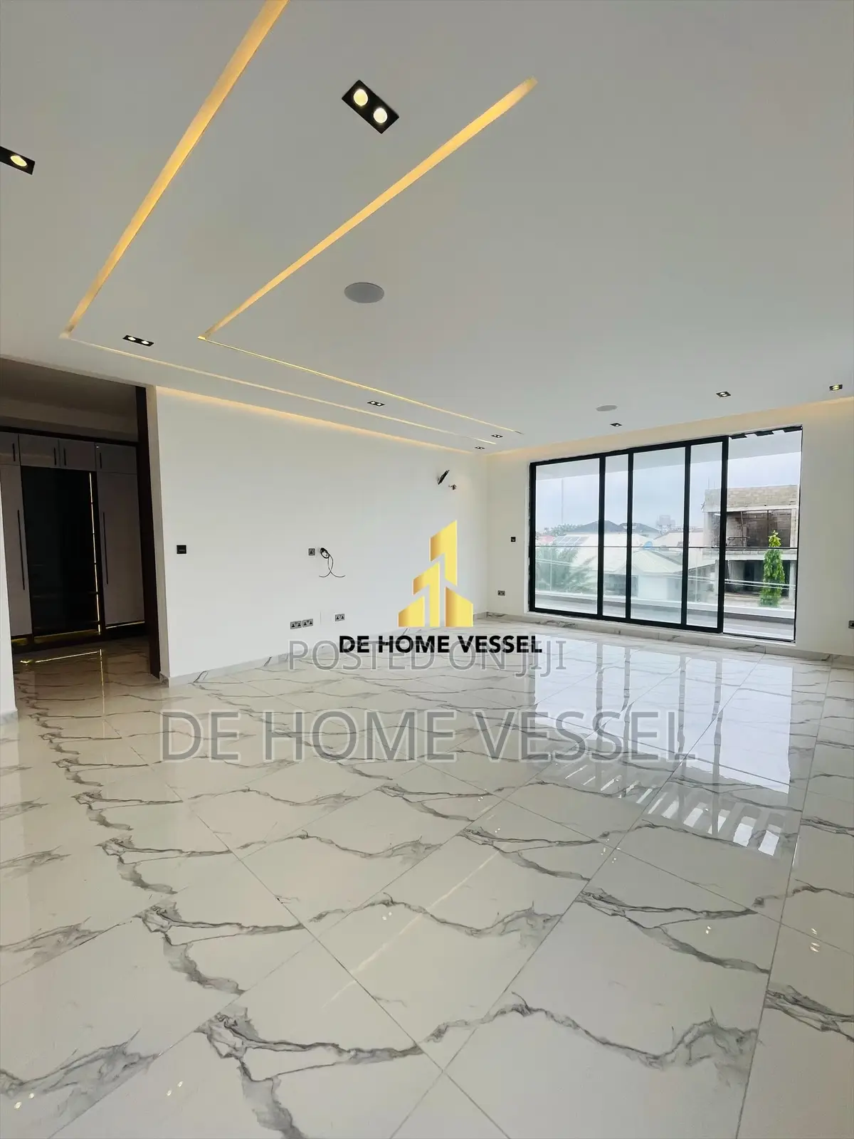 5bdrm Duplex in Lekki Phase 1 for sale