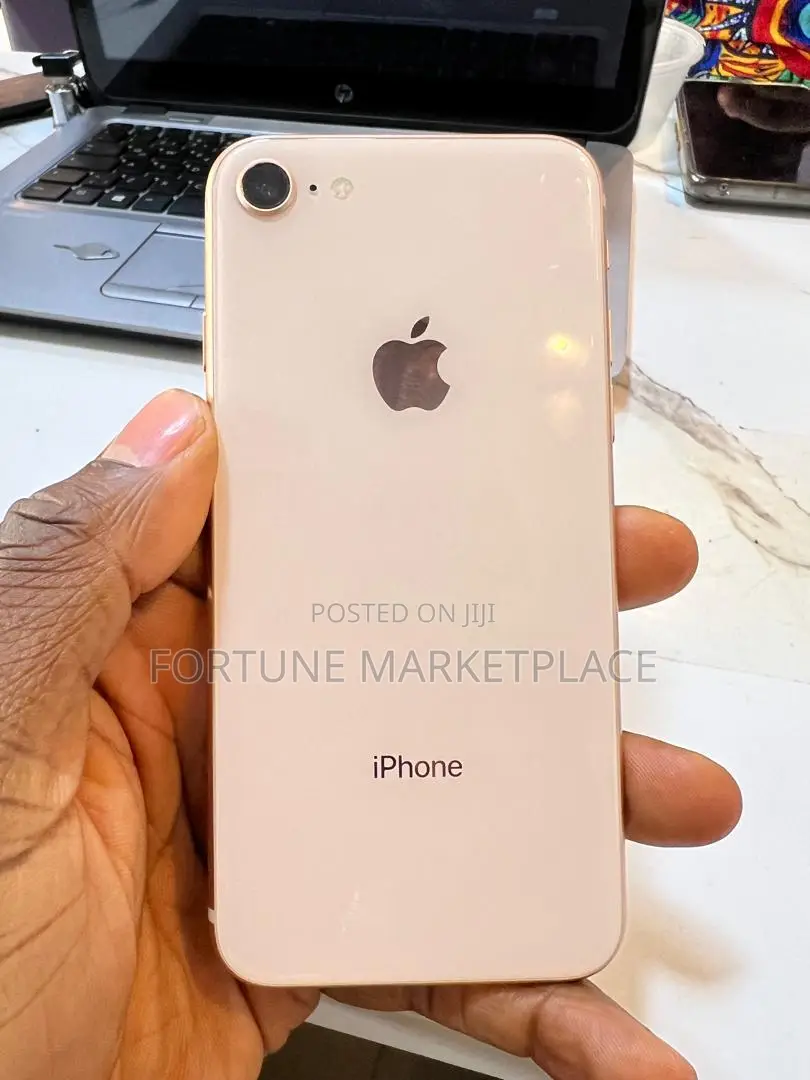 Apple iPhone 8 64 GB Gold