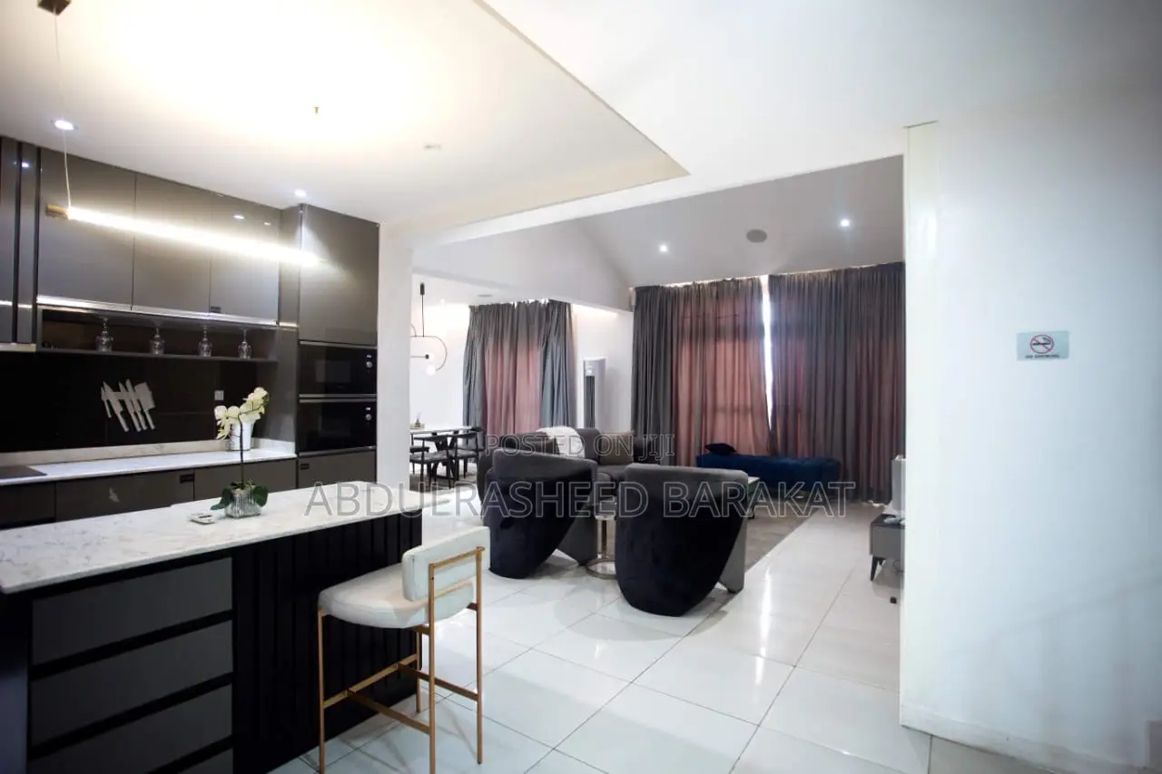 Luxury Two Bedroom Apartment With Private Cinema