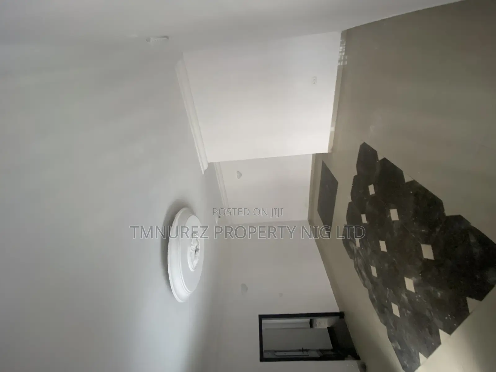 3bdrm Apartment in Osapa London for rent