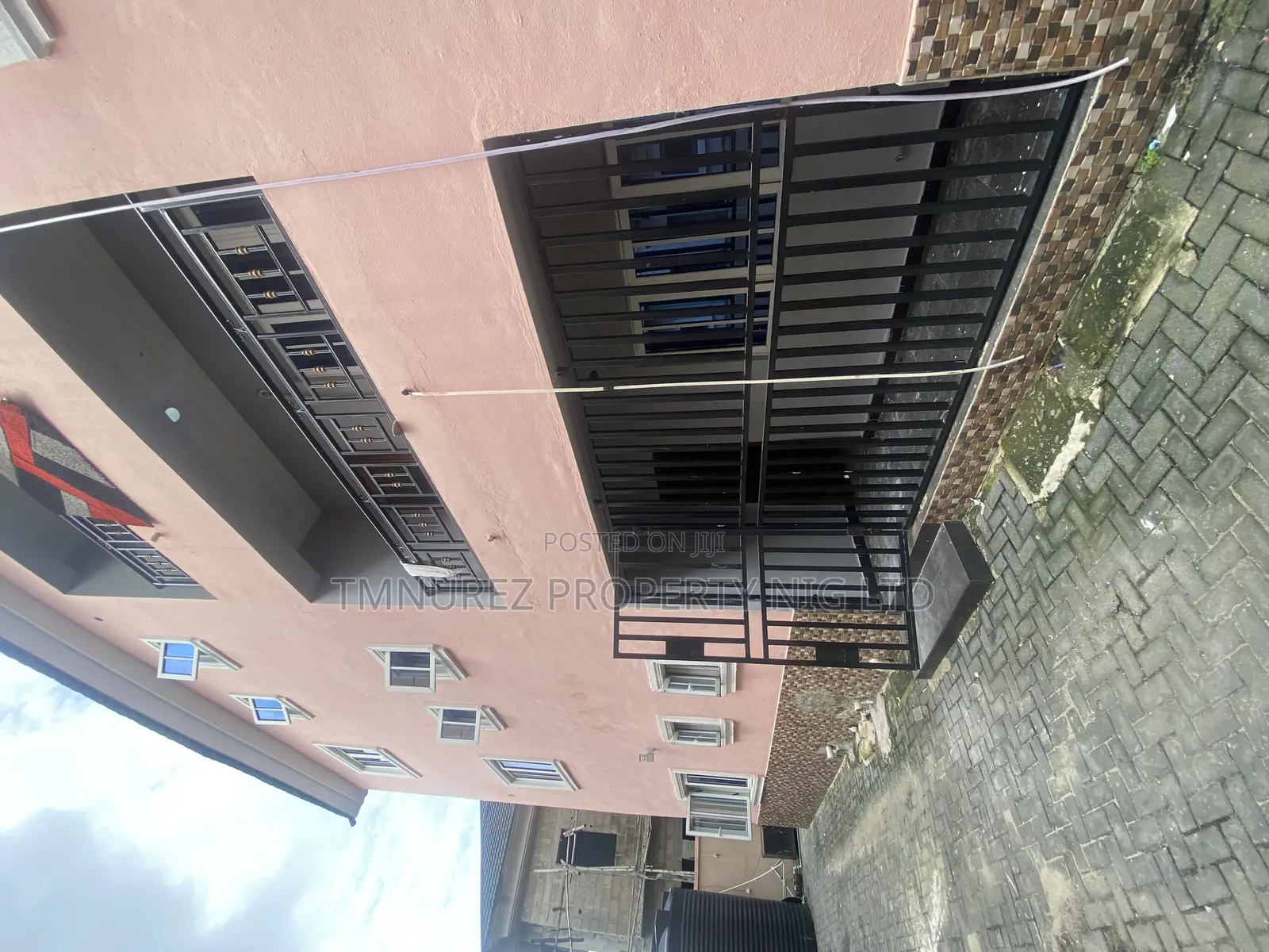 3bdrm Apartment in Osapa London for rent