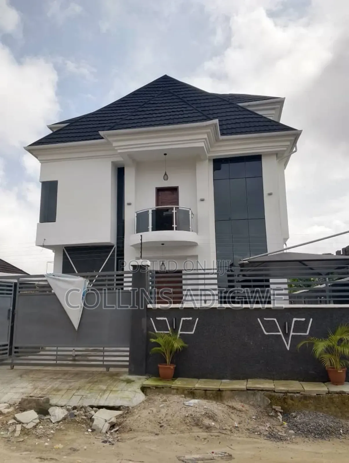 5bdrm Duplex in Sunshine Estate for sale