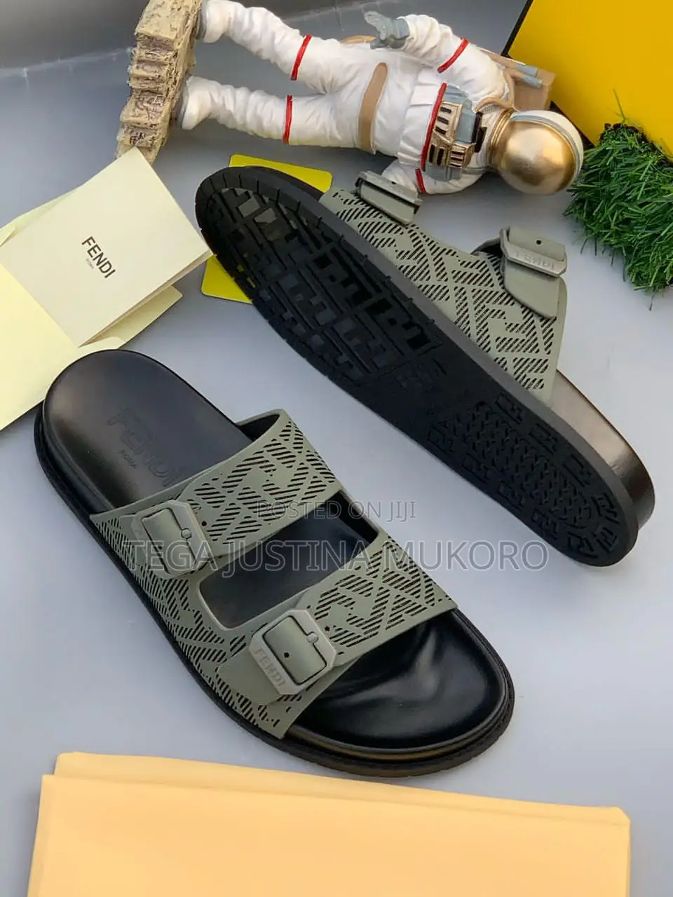 Latest Design Fendi Men's Pam Slippers