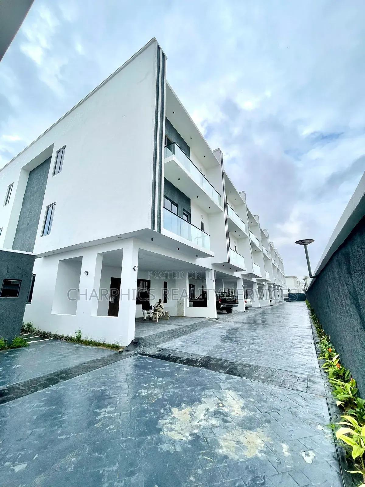 4bdrm Duplex in Ikate for sale