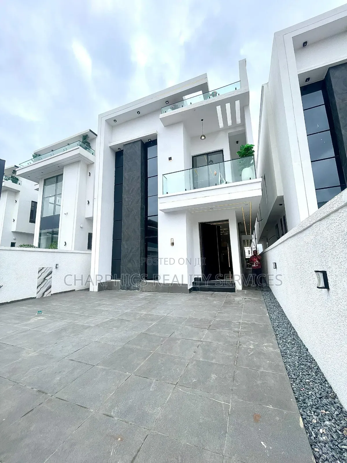 5bdrm Duplex in Ajah for sale