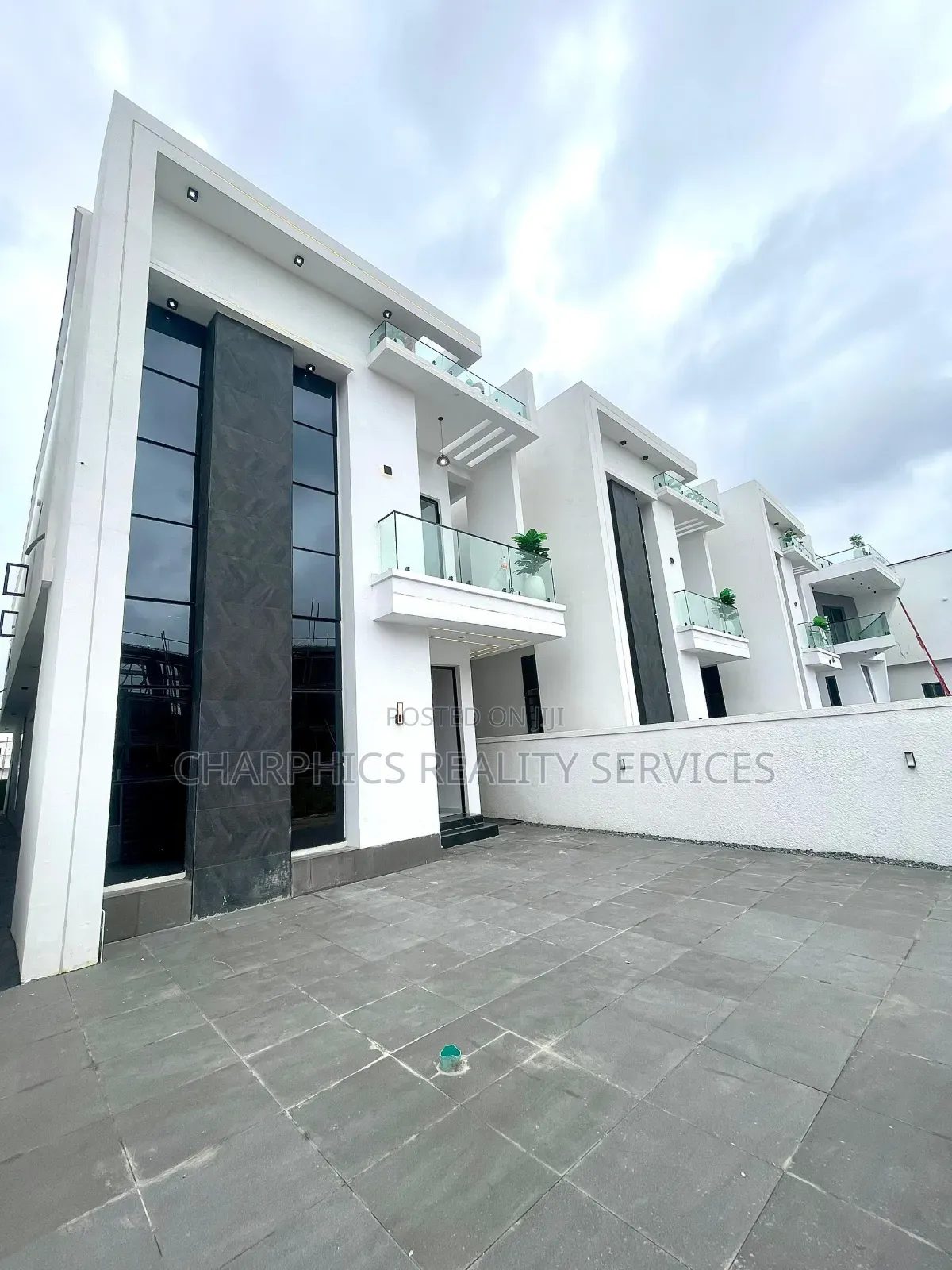 5bdrm Duplex in Ajah for sale