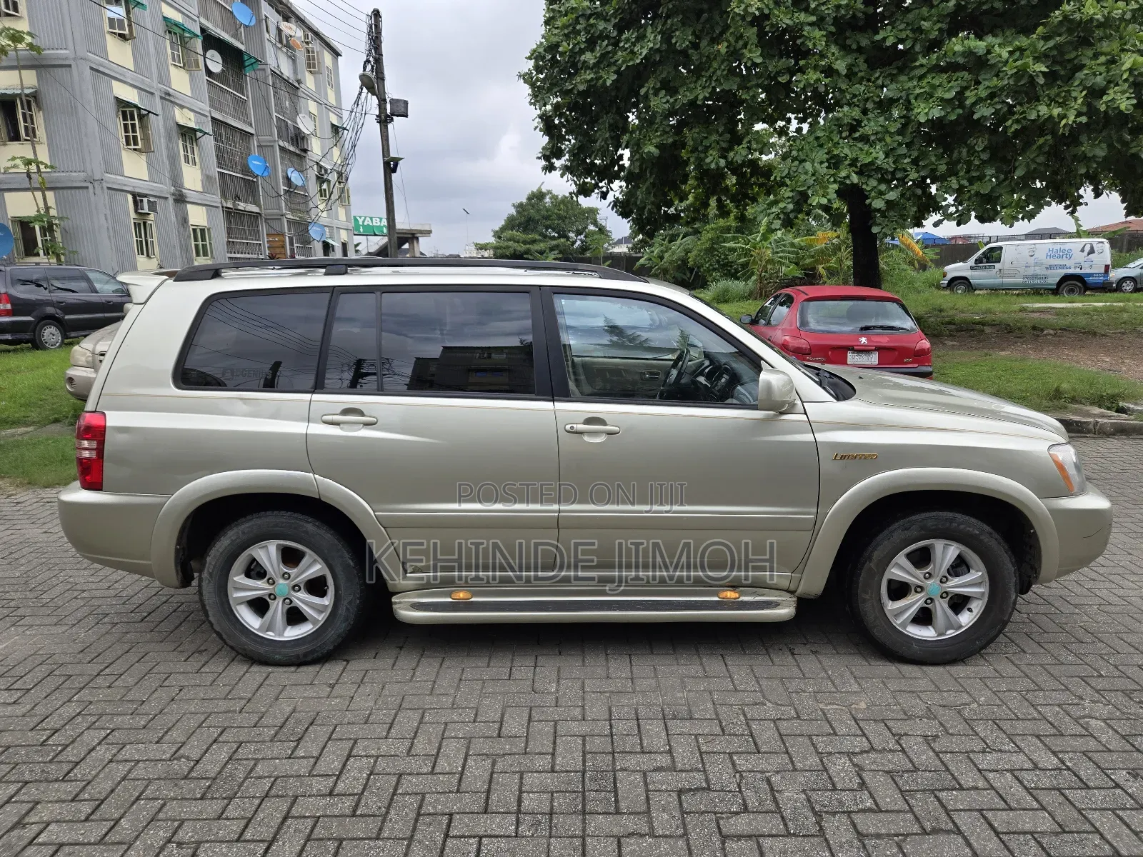 Toyota Highlander V6 AWD 2003 Gold