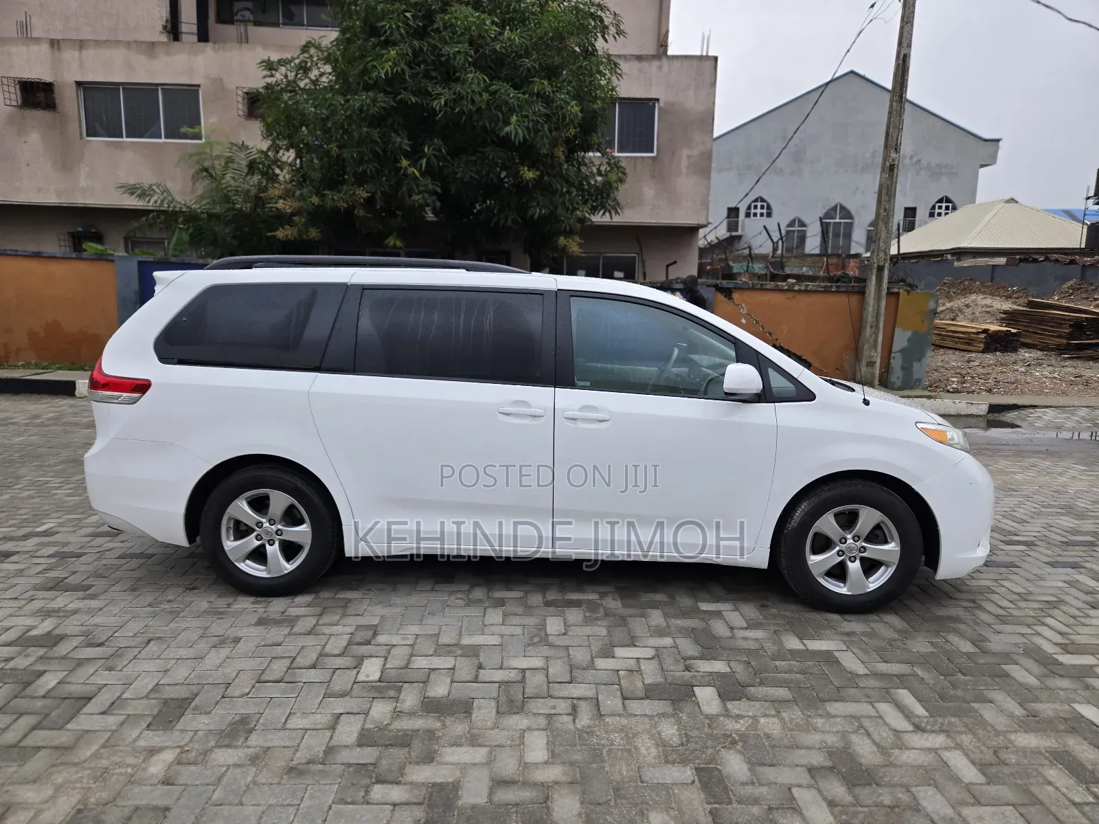 Toyota Sienna Limited FWD 7-Passenger 2013 White
