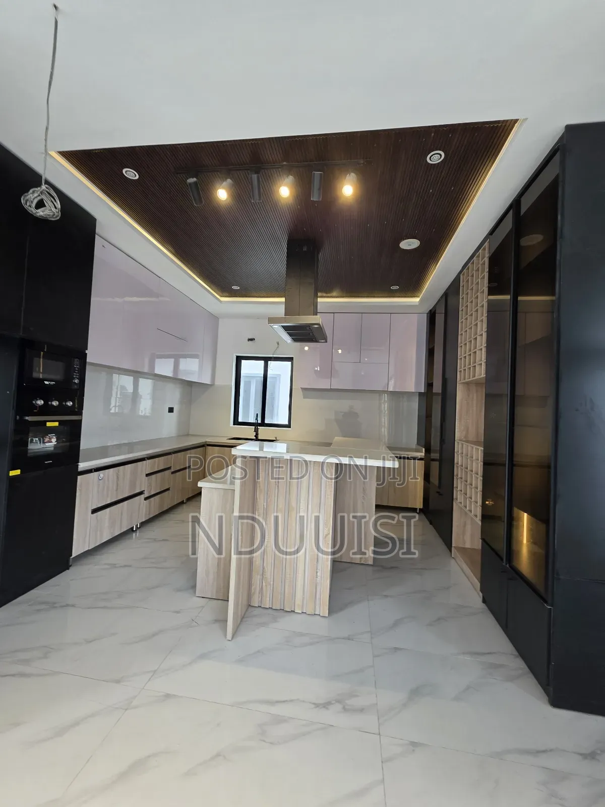 5bdrm Duplex in Lakeview Phase 2, Chevron for sale