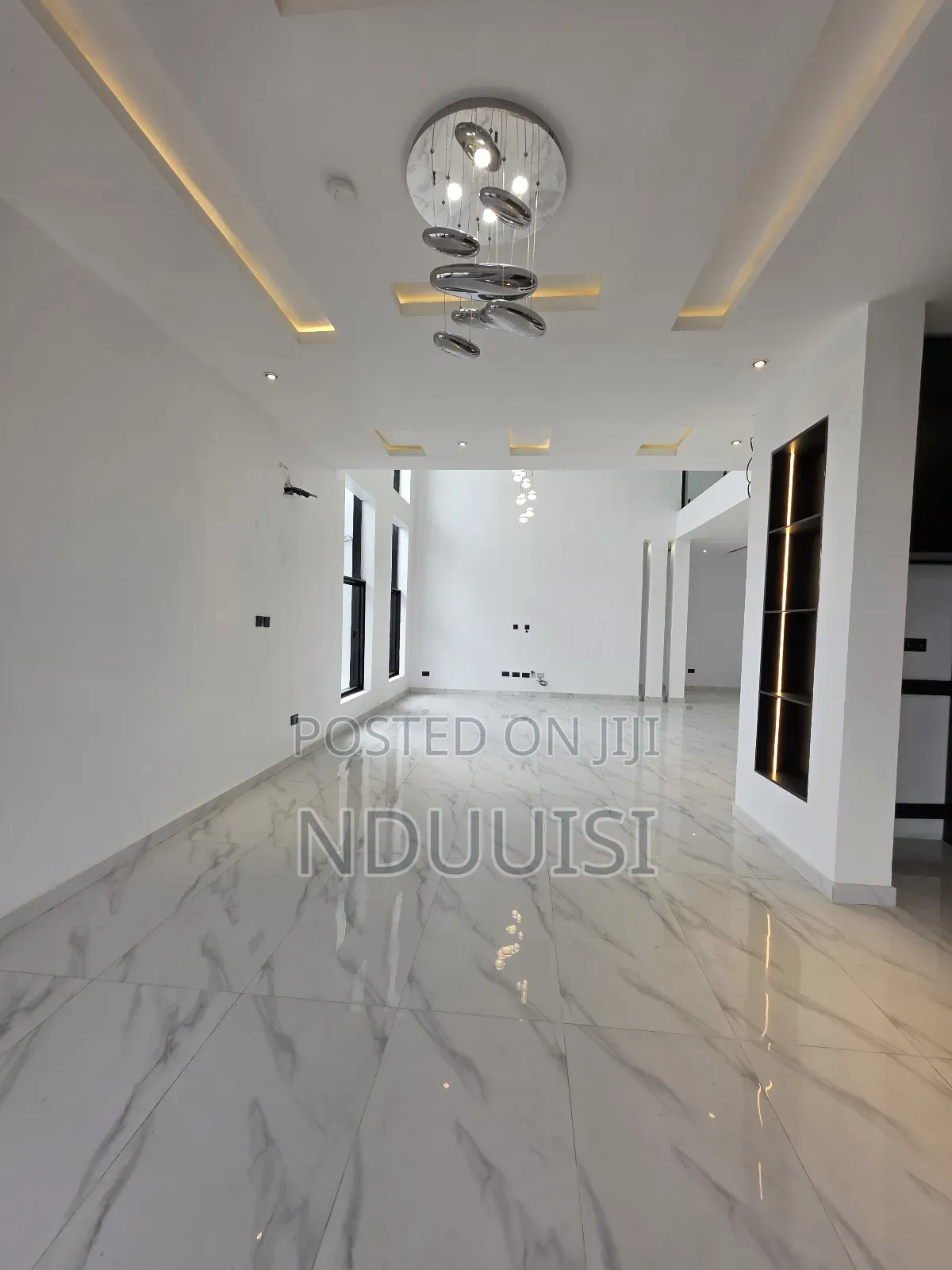 5bdrm Duplex in Lakeview Phase 2, Chevron for sale