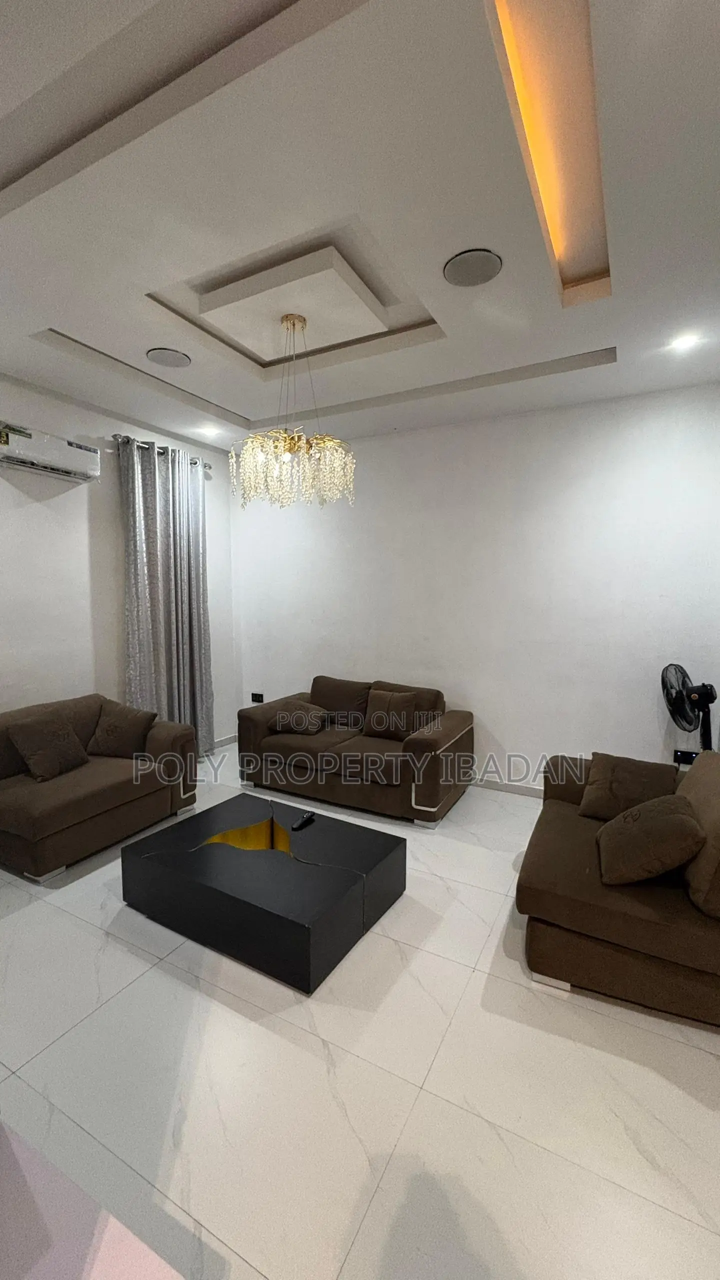 1 Bedroom Smart House Shortlet at Jericho Gra