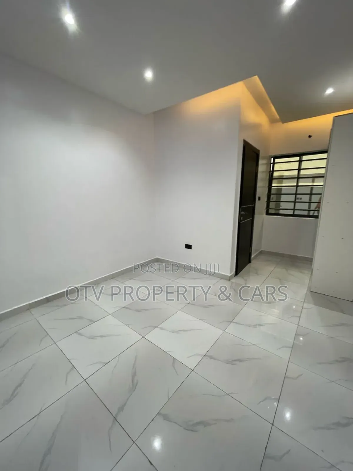 Furnished 2bdrm Apartment in Lekki Phase 1 for sale