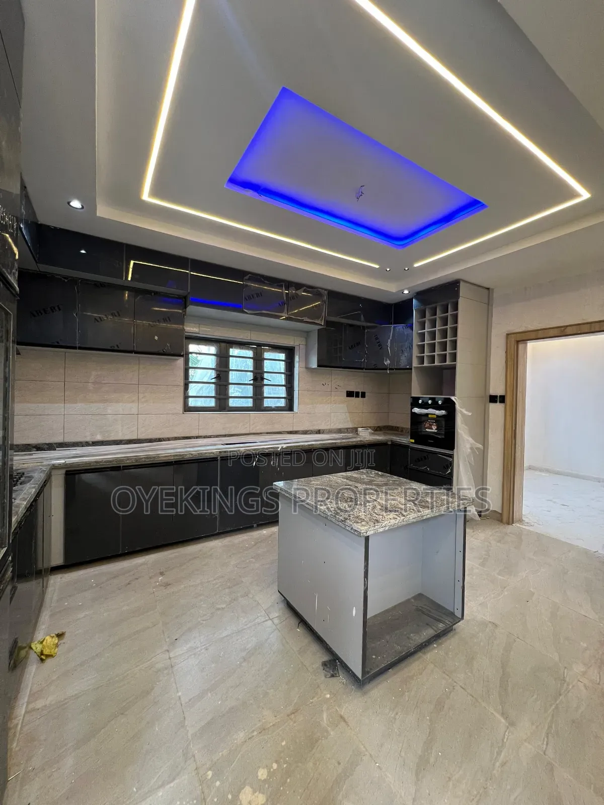 4bdrm Duplex in Adeoje, Akala Express for sale