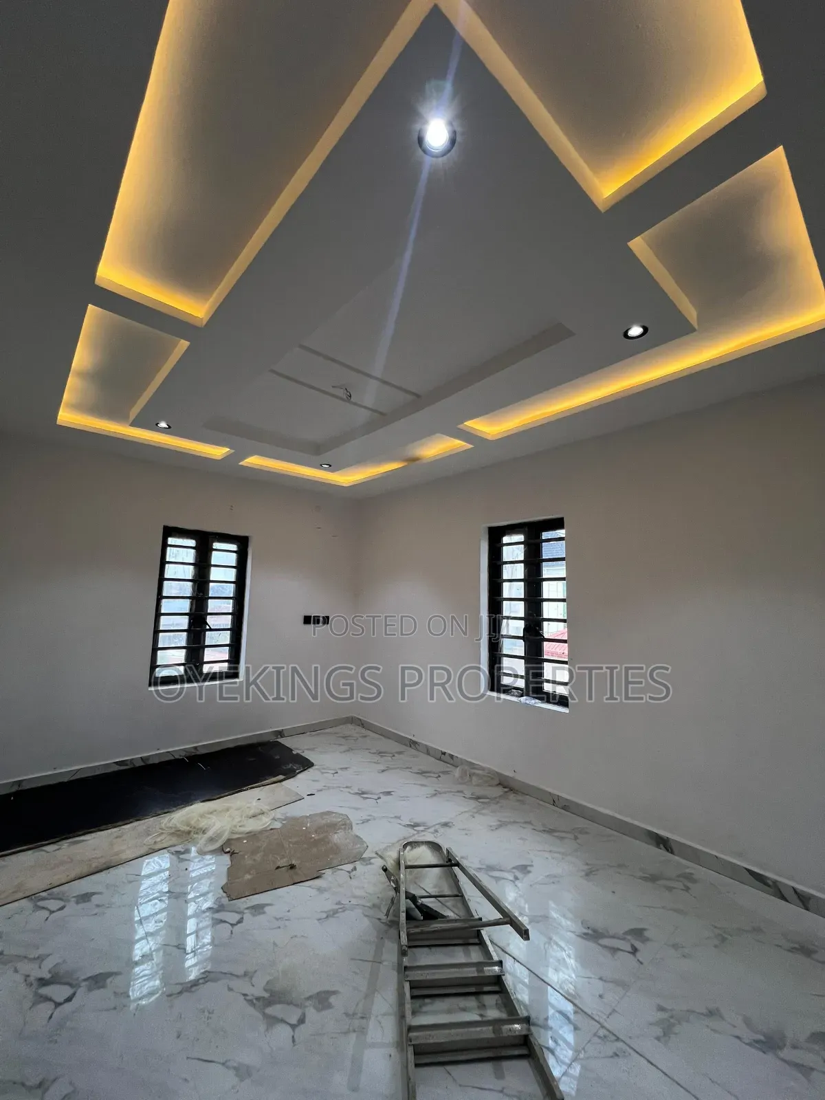 4bdrm Duplex in Adeoje, Akala Express for sale