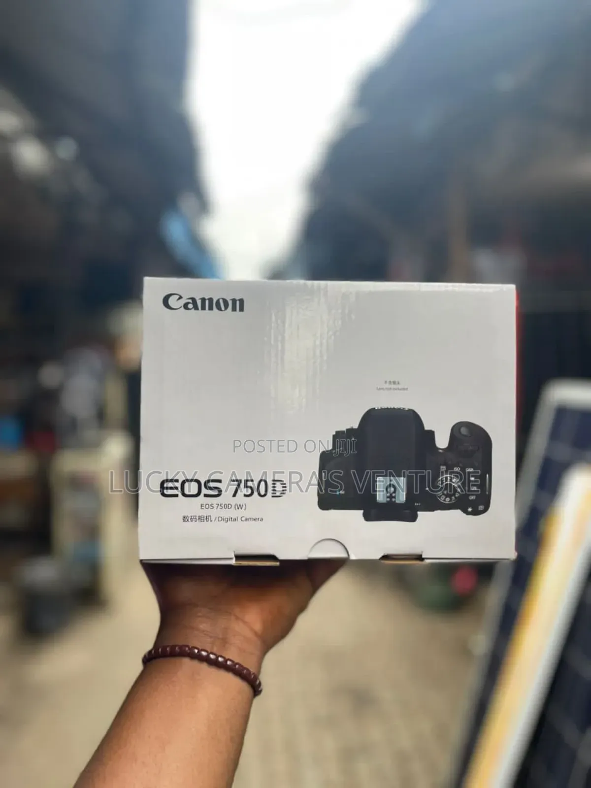 Canon 750d, With 18 - 55mm Lens