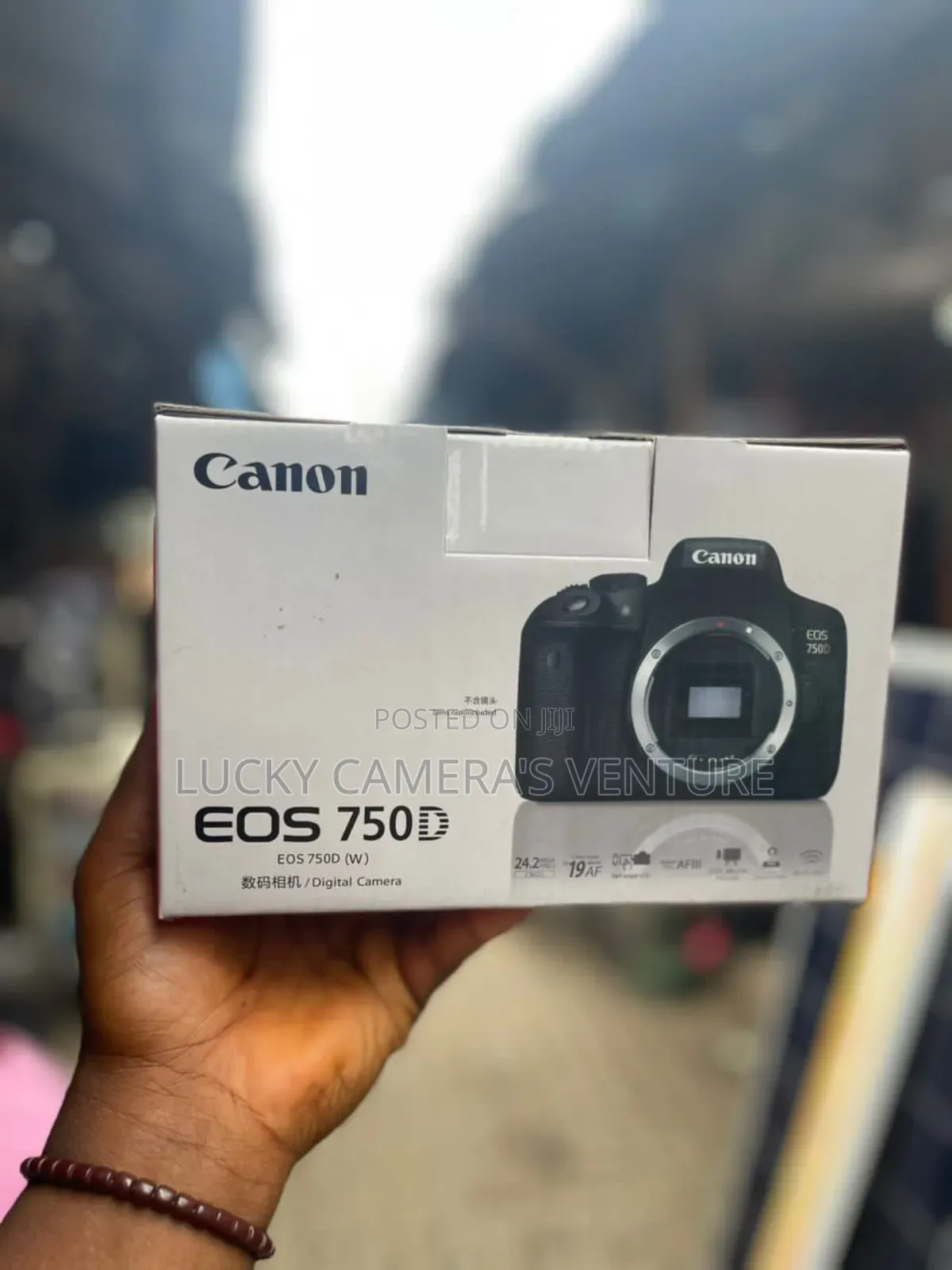 Canon 750d, With 18 - 55mm Lens