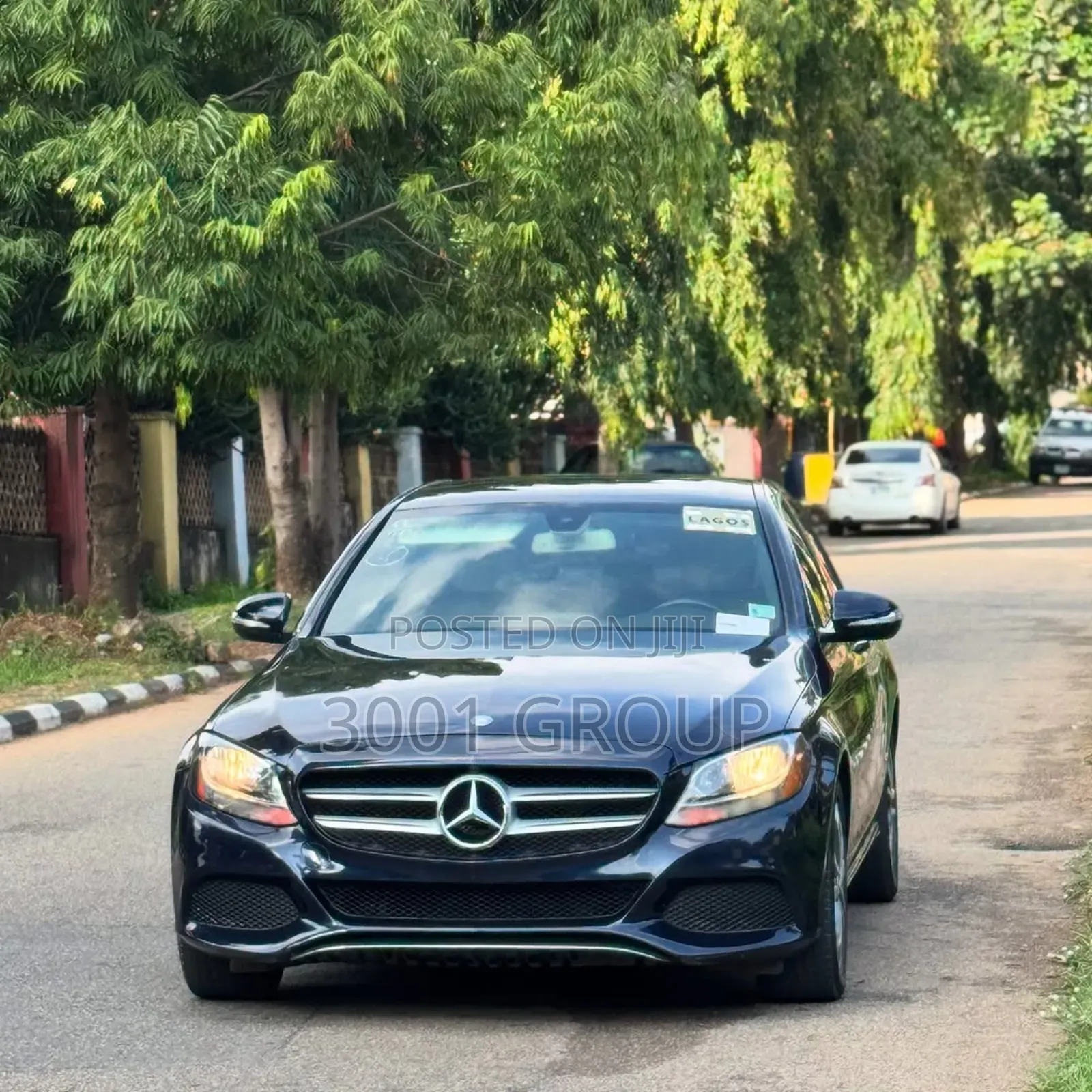 Mercedes-Benz C300 Luxury Sedan RWD (2.0L 4cyl 7A) 2016 Blue