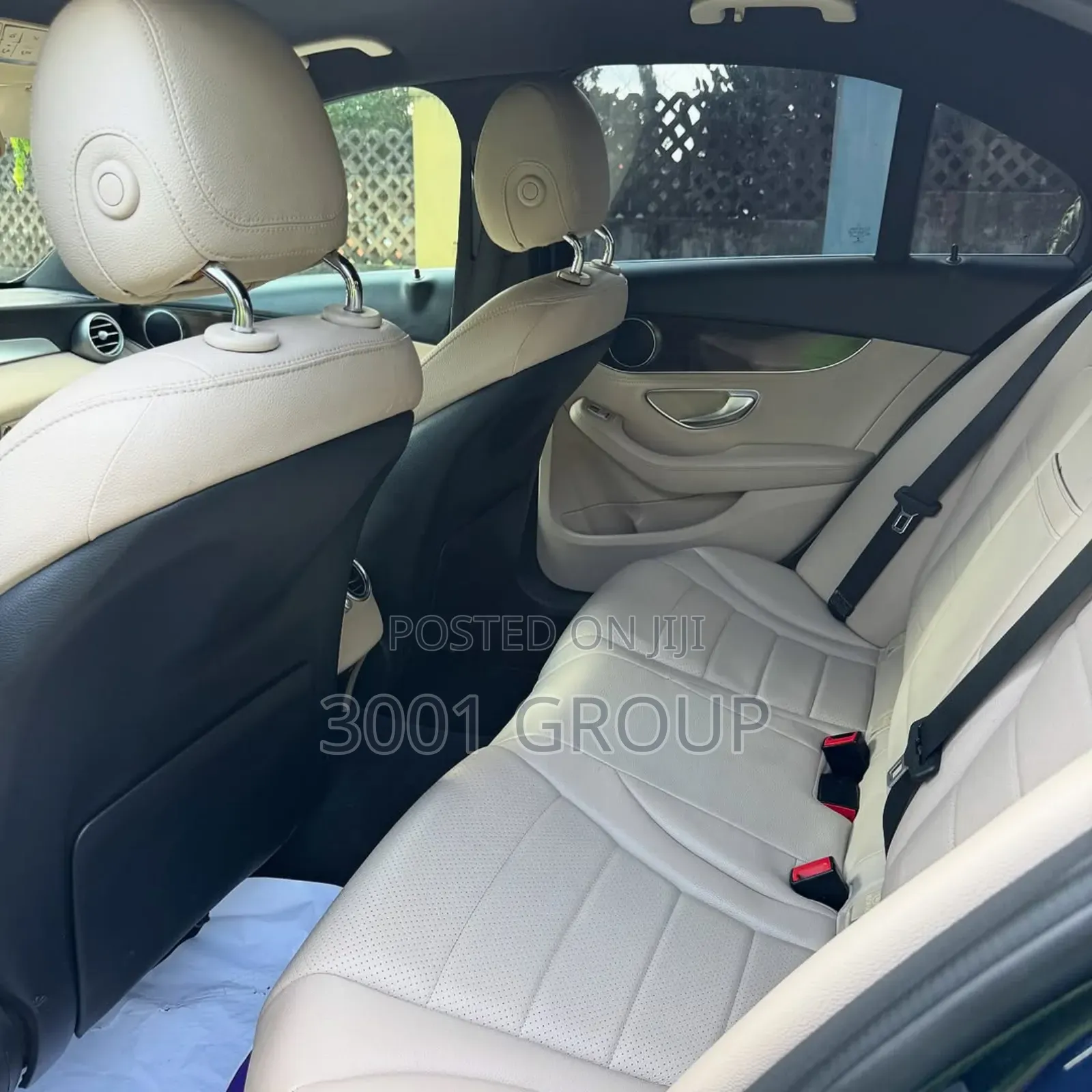 Mercedes-Benz C300 Luxury Sedan RWD (2.0L 4cyl 7A) 2016 Blue