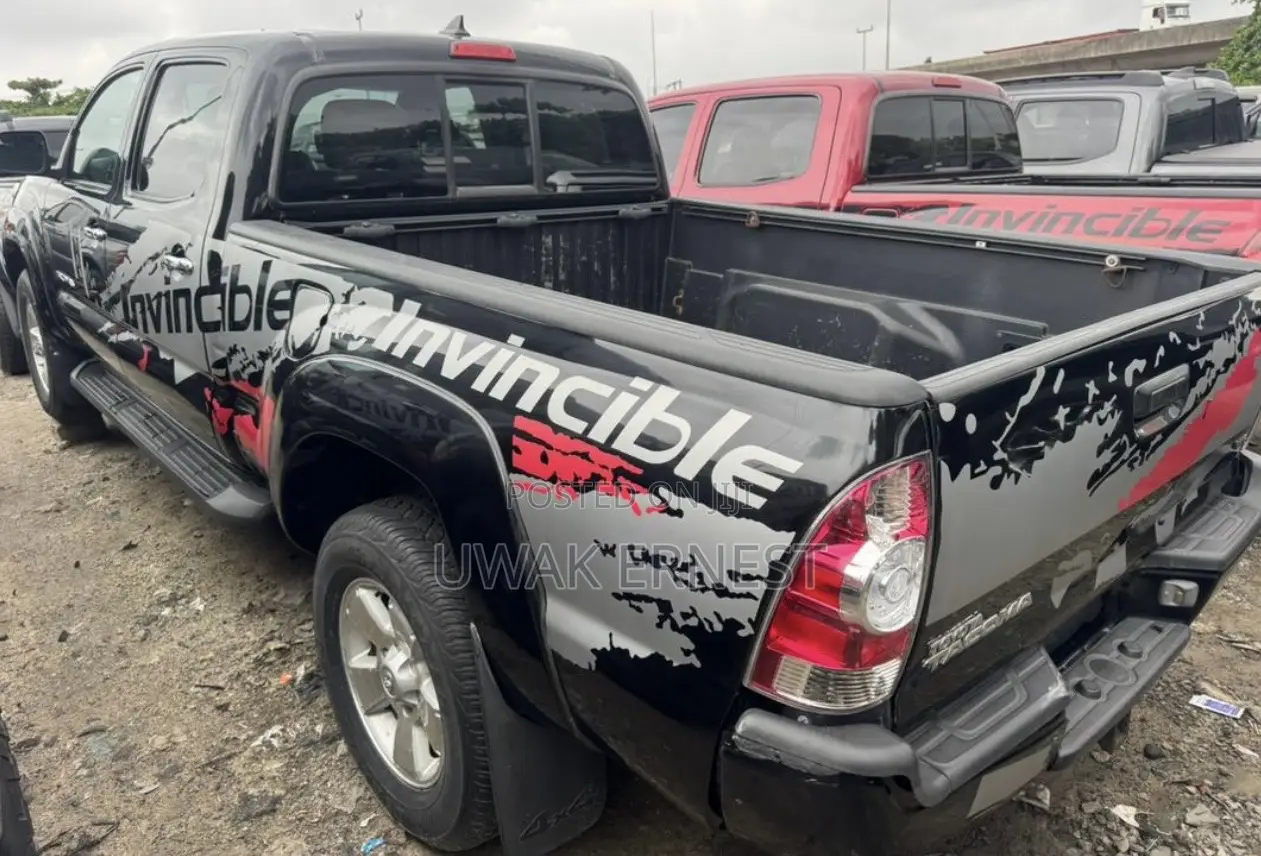 Toyota Tacoma 2013 Black