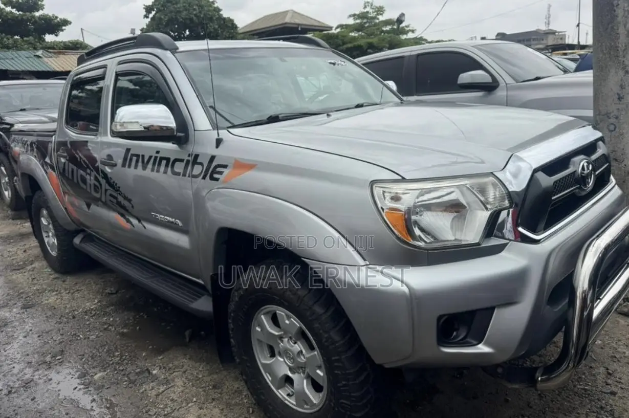 Toyota Tacoma 2013 Silver