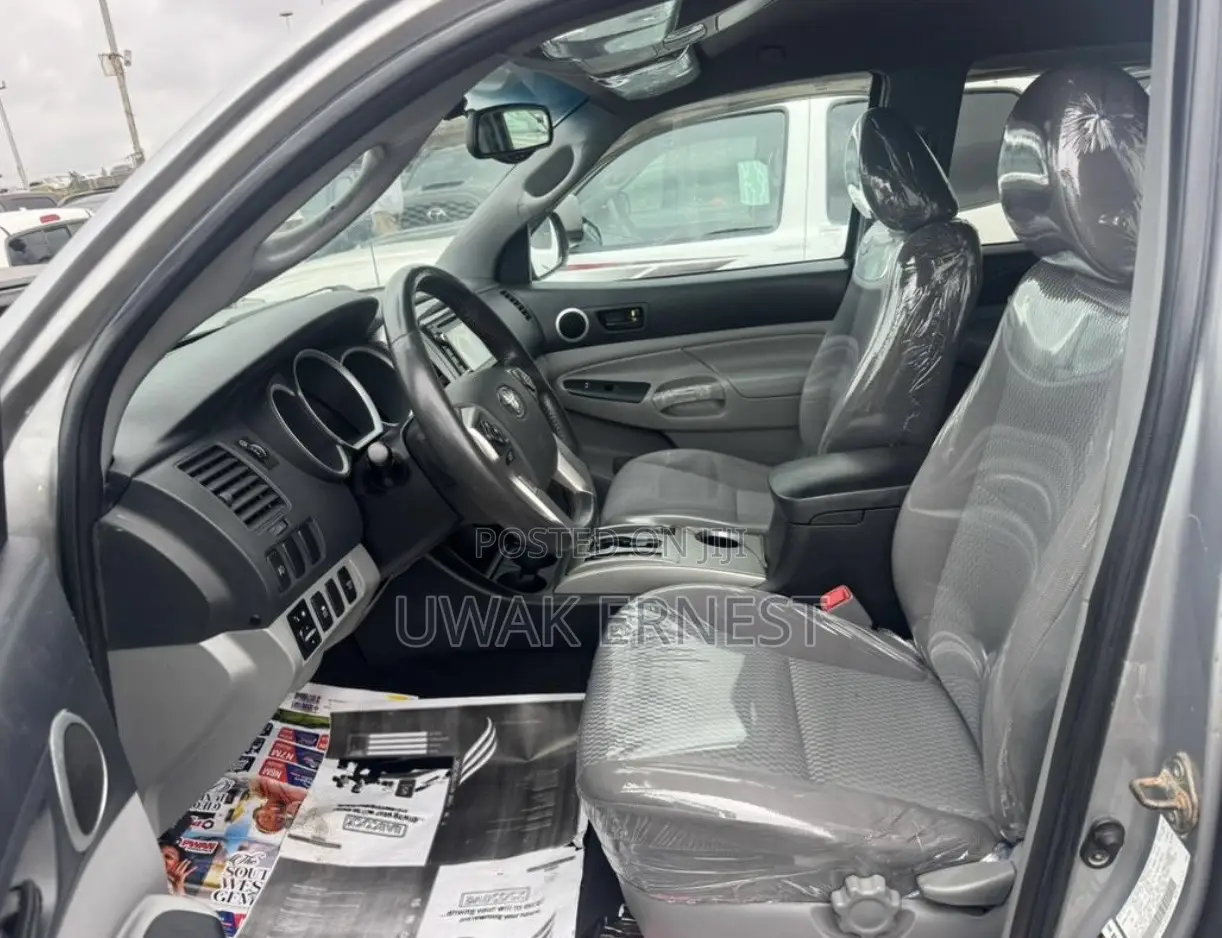 Toyota Tacoma 2013 Silver