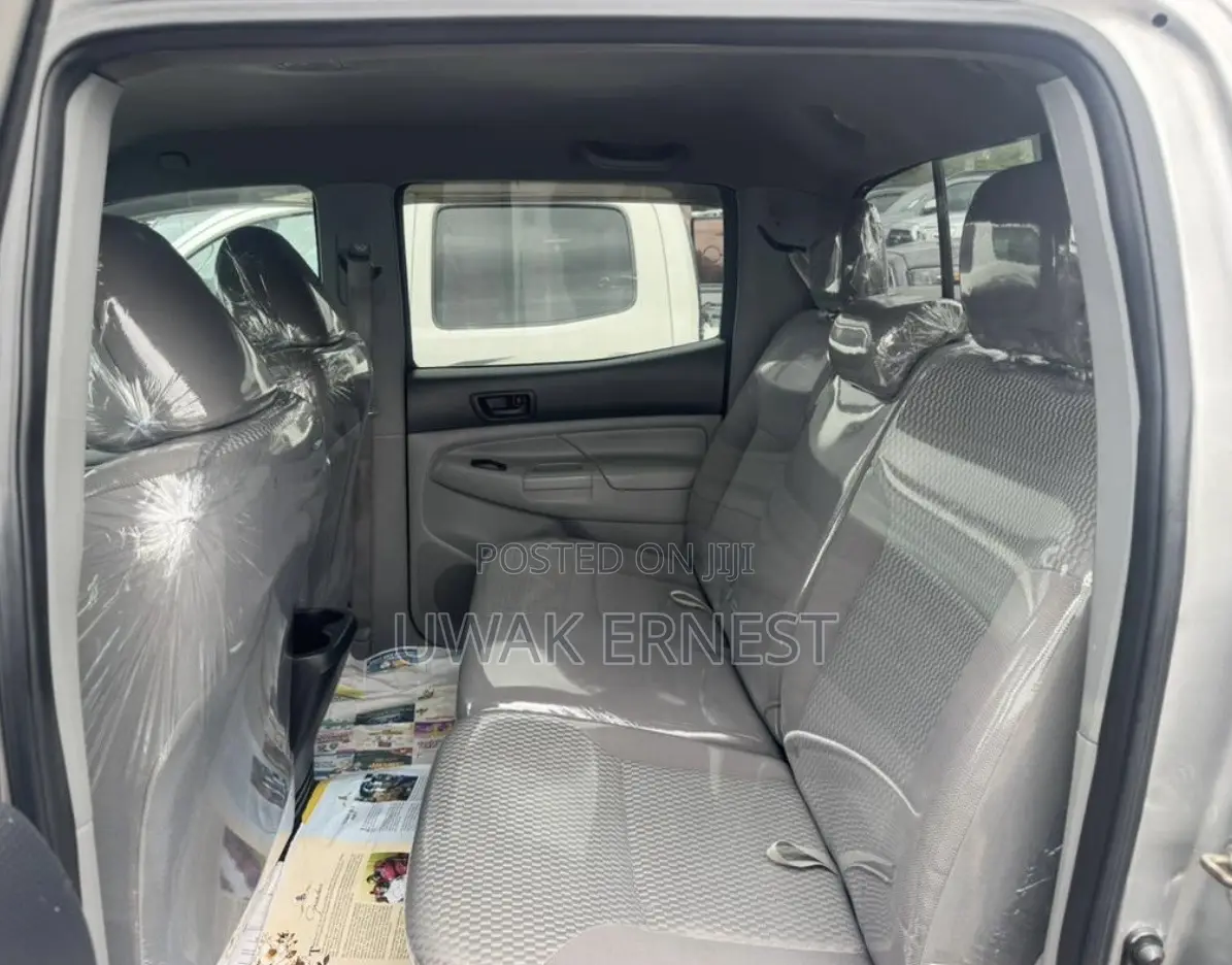 Toyota Tacoma 2013 Silver