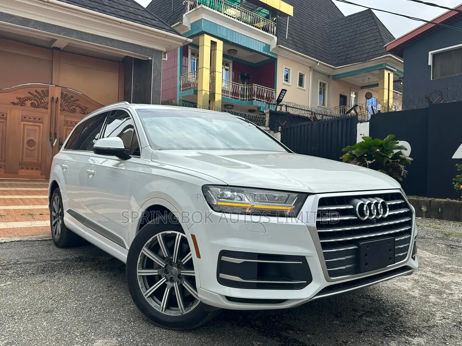 Audi Q7 55 Premium AWD quattro 2019 White