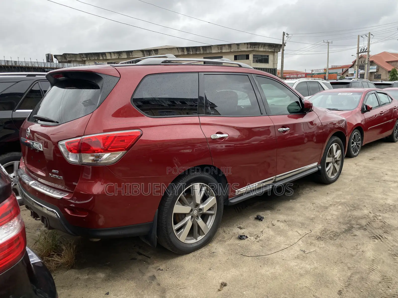 Nissan Pathfinder Platinum 4dr SUV 4WD (3.5L 6cyl CVT) 2014 Red