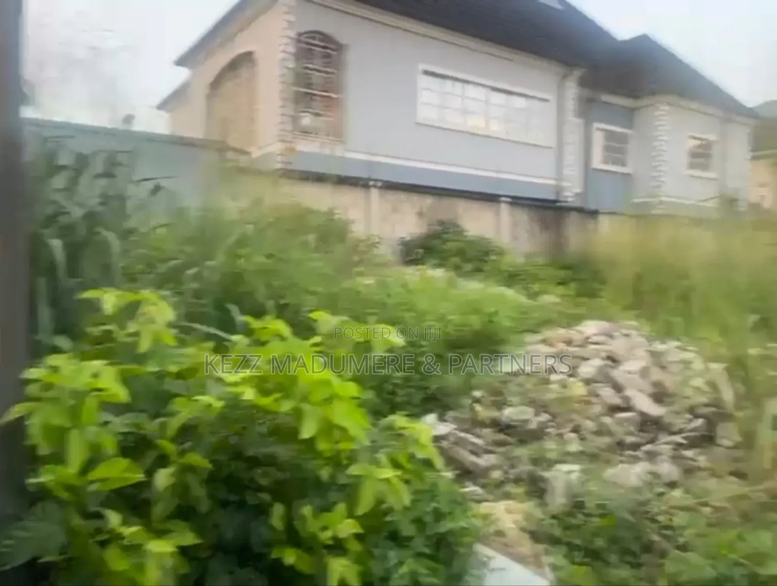 For Sale : Fenced Cornerpiece 1 Plot at Rumuibekwe Ph