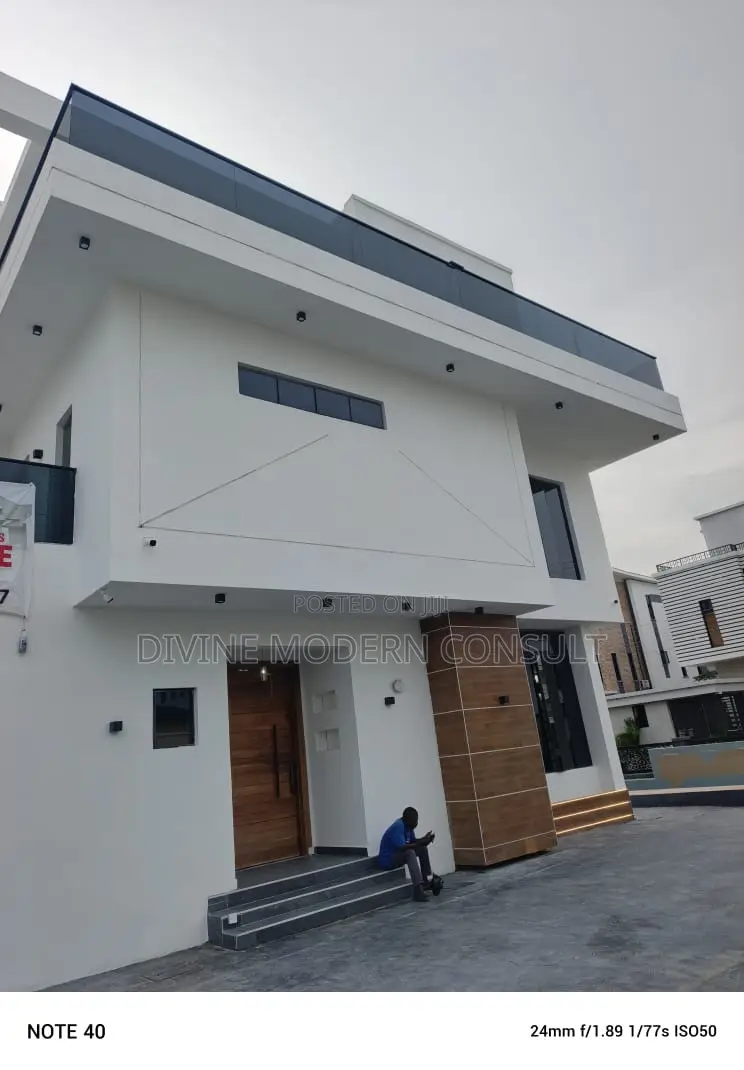 Furnished 4bdrm Duplex in Osapa London for sale