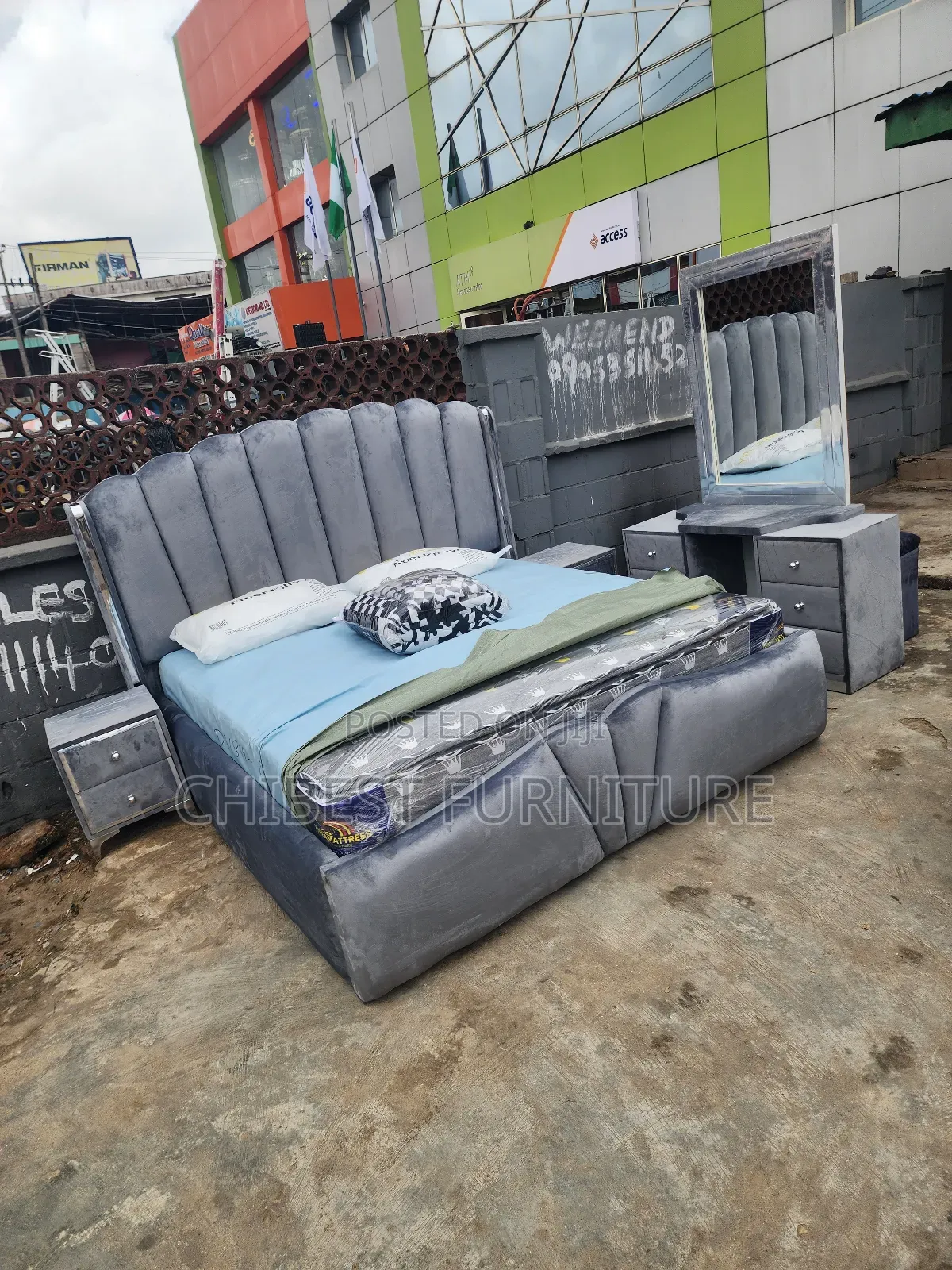 Classic Standard Luxury 6by6 Bed Stand.