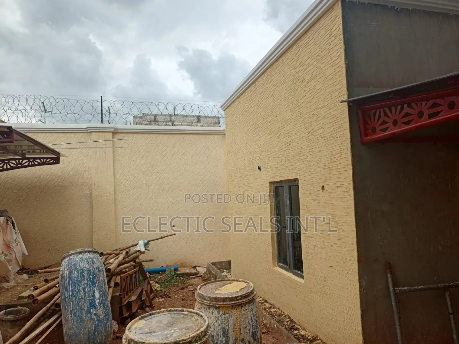Gravitex Painting