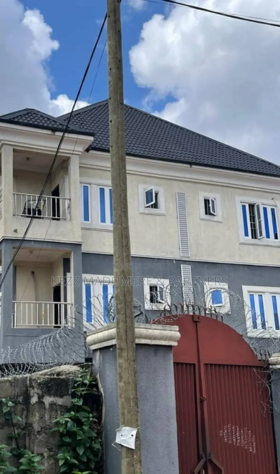 6bdrm Block of Flats in Area R New Owerri for sale