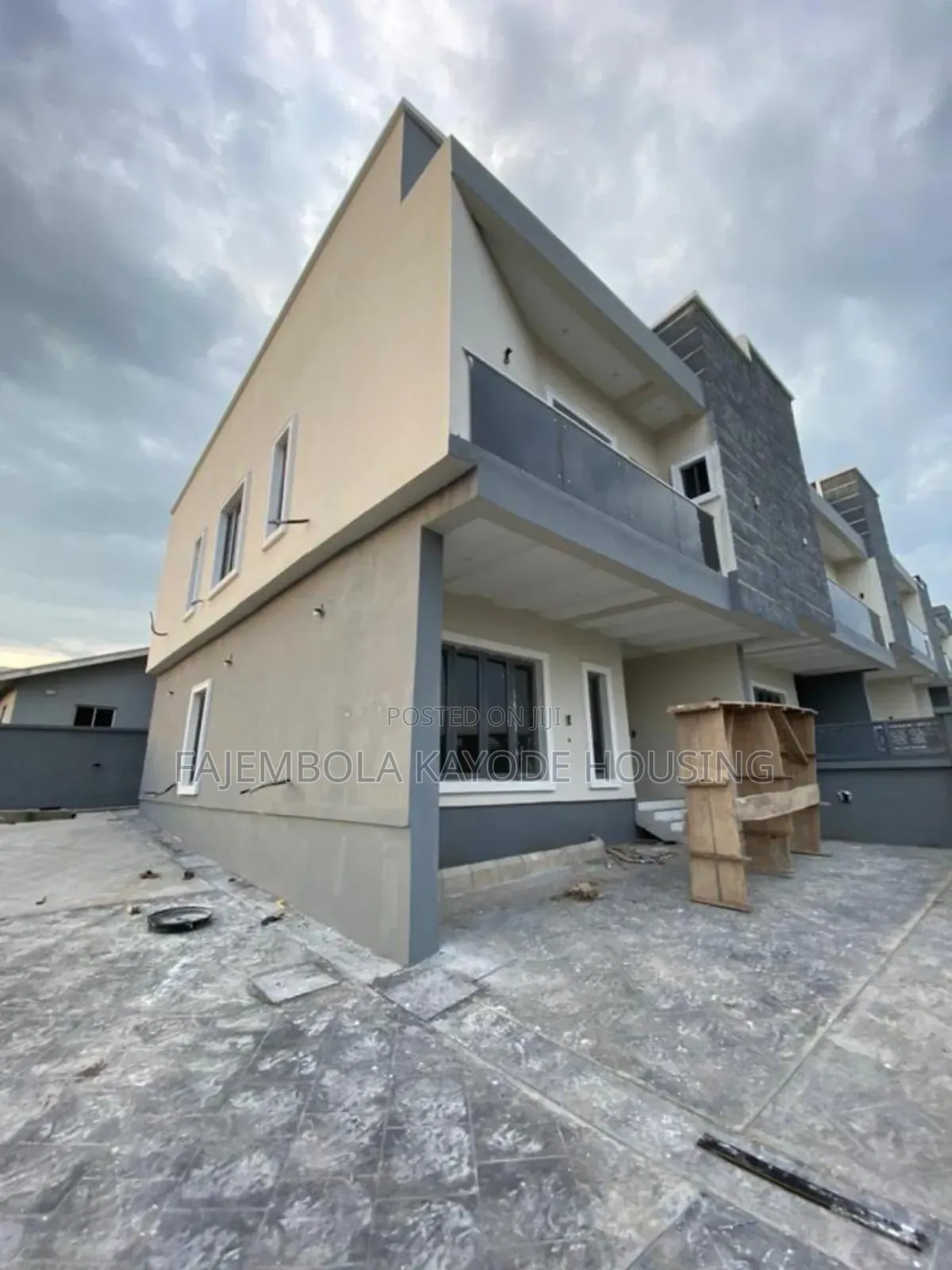3bdrm Duplex in Carlton Gate, Akobo for sale