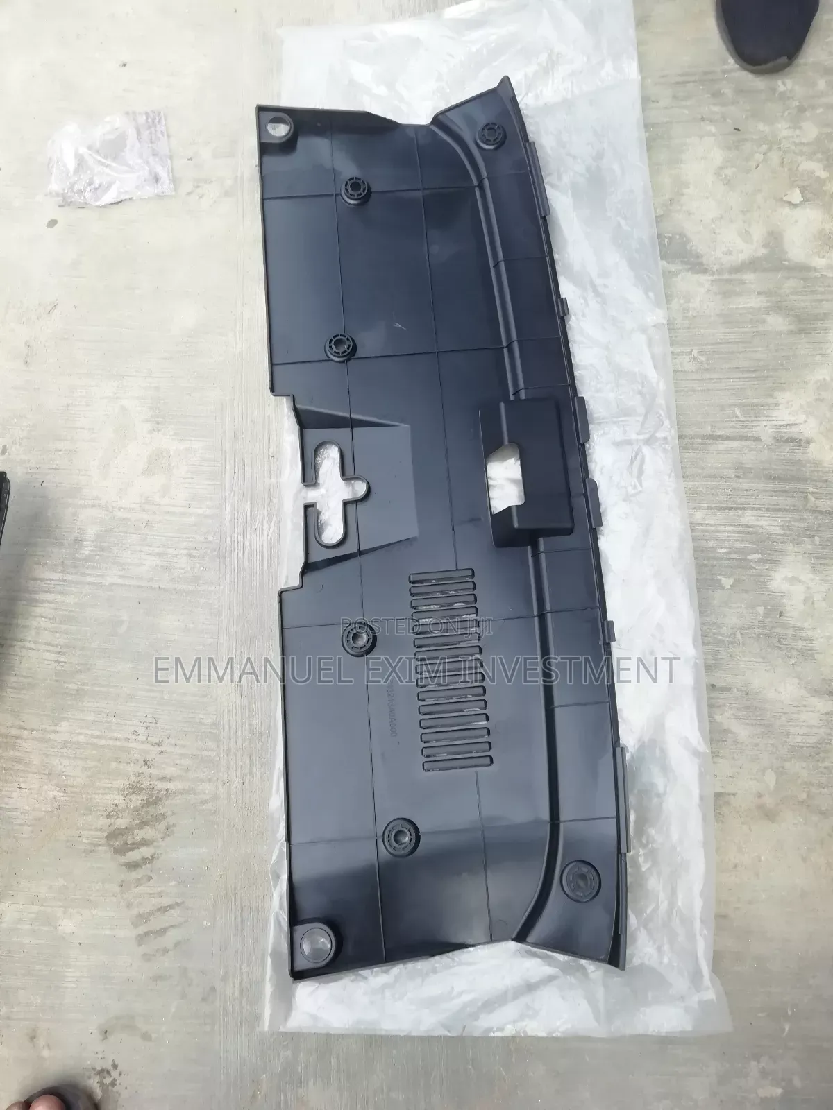 Radiator Plastic Honda CRV 2024