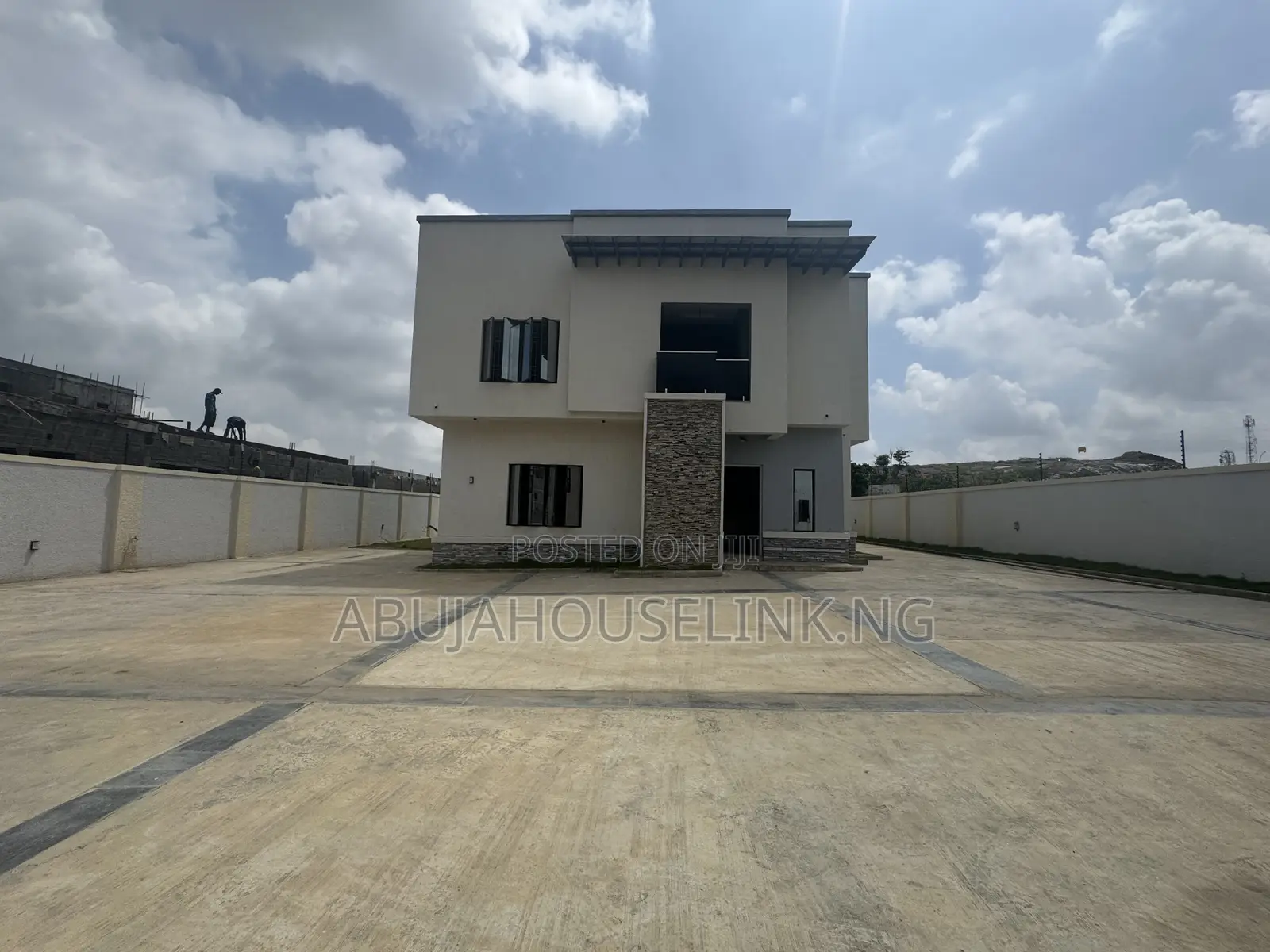 6bdrm Duplex in Guzape Main Abuja for sale