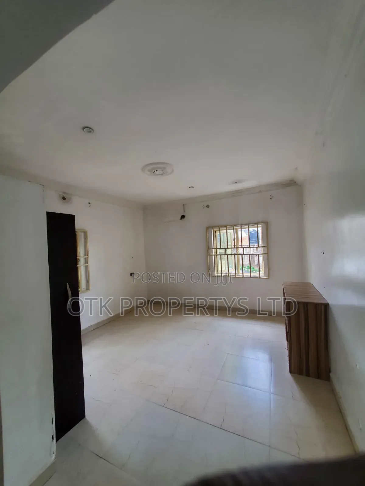 2bdrm Block of Flats in Works And Housing, Gwarinpa for rent