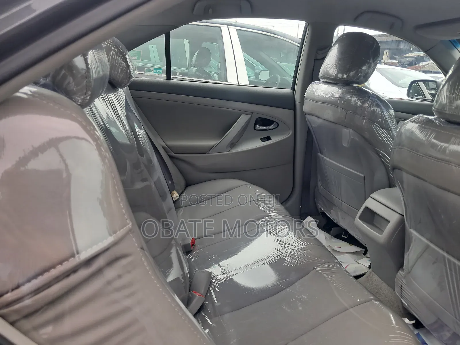Toyota Camry LE 4dr Sedan (2.5L 4cyl 6AM) 2010 Gray
