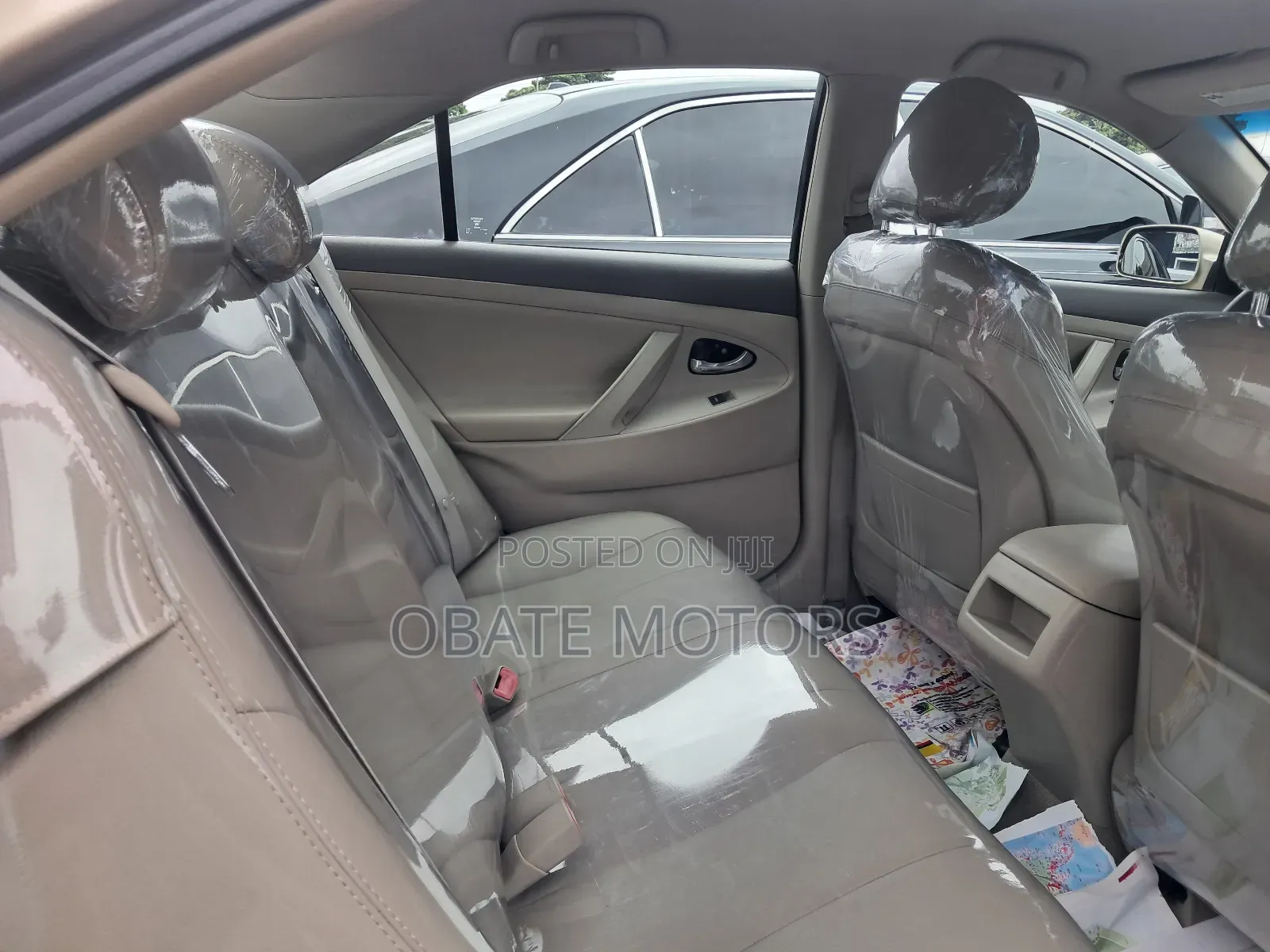 Toyota Camry LE 4dr Sedan (2.5L 4cyl 6AM) 2010 Gold