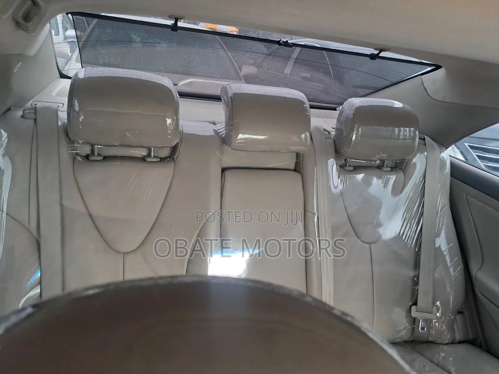 Toyota Camry XLE V6 4dr Sedan (3.5L 6cyl 6A) 2011 Gold