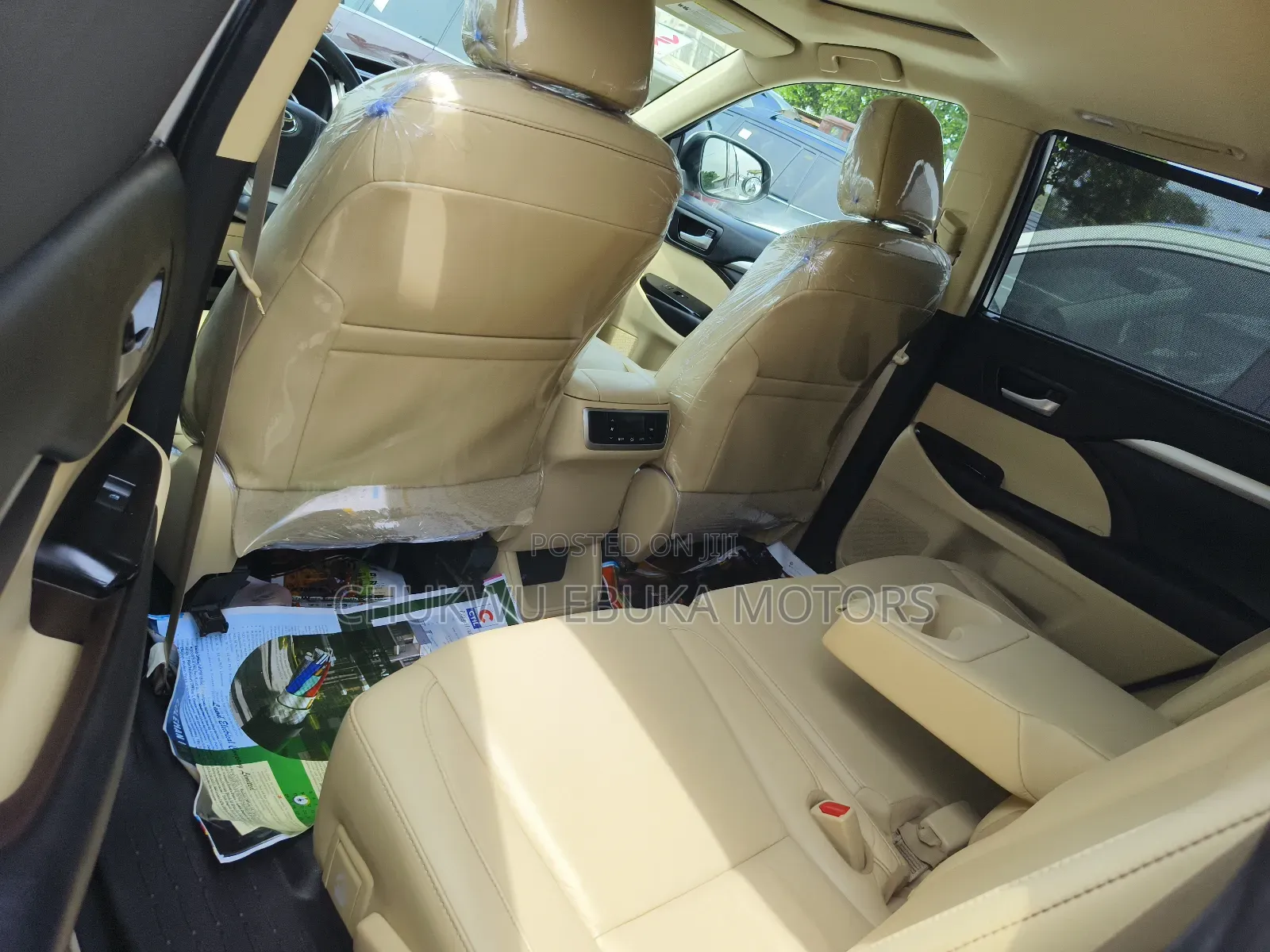 Toyota Highlander XLE 4dr SUV AWD (3.5L 6cyl 6A) 2015 Gold