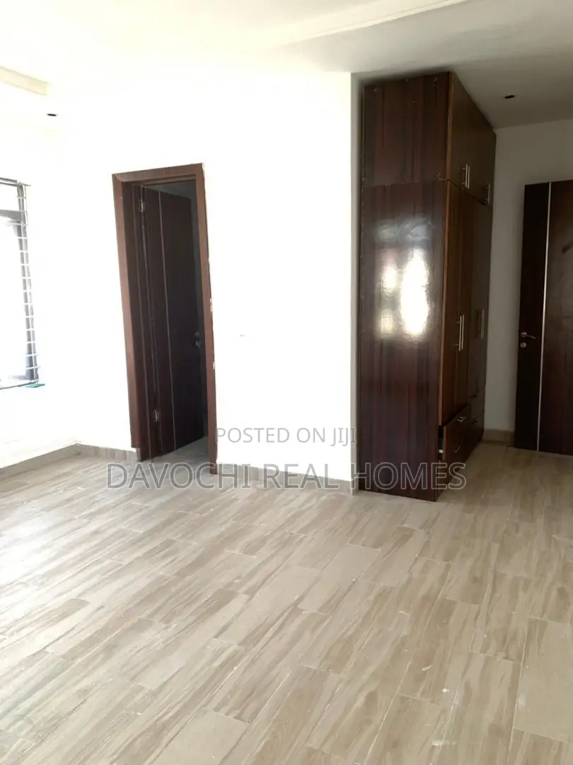 4bdrm Duplex in Orchid Road, Lekki Phase 2 for rent