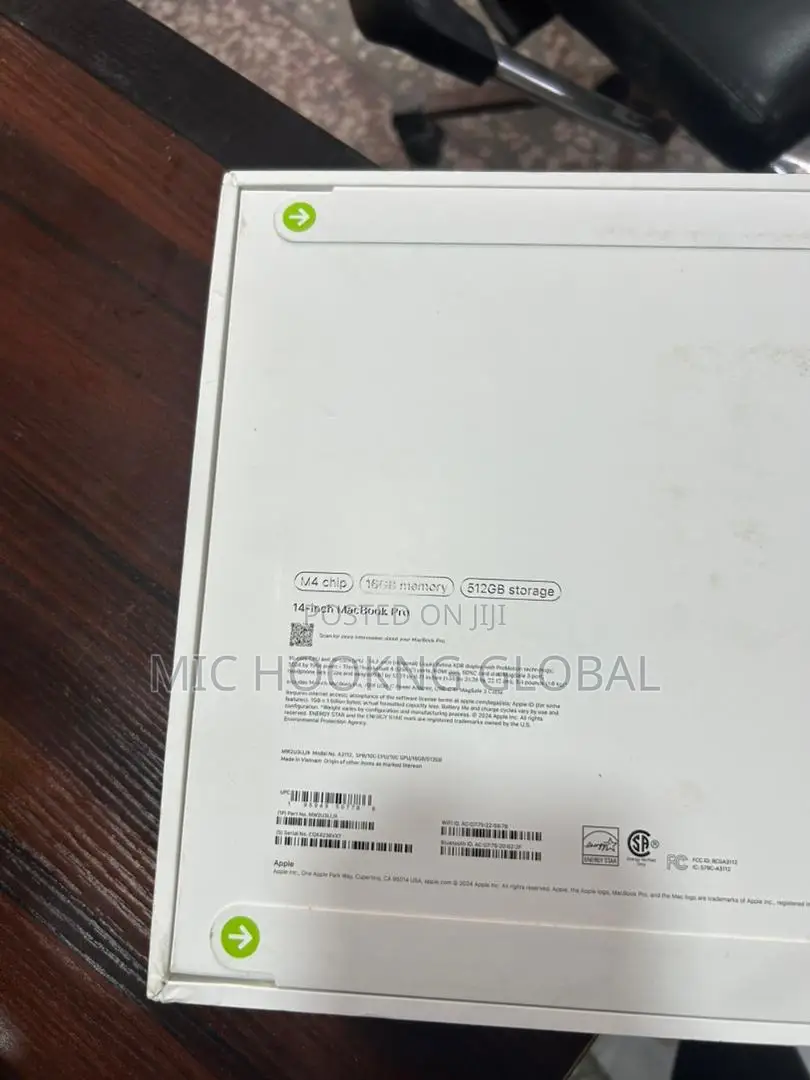New Laptop Apple MacBook Pro 2024 M4 14-Inch 16GB Apple M4 SSD 512GB