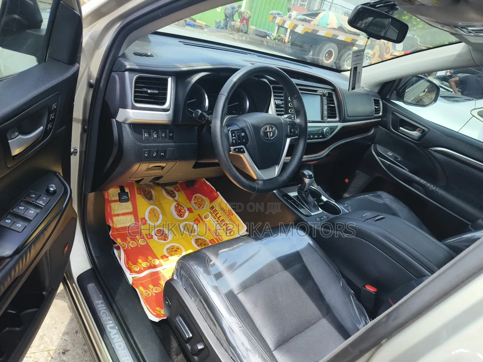 Toyota Highlander Limited V6 4x4 (3.5L 6cyl 6A) 2016 Gold