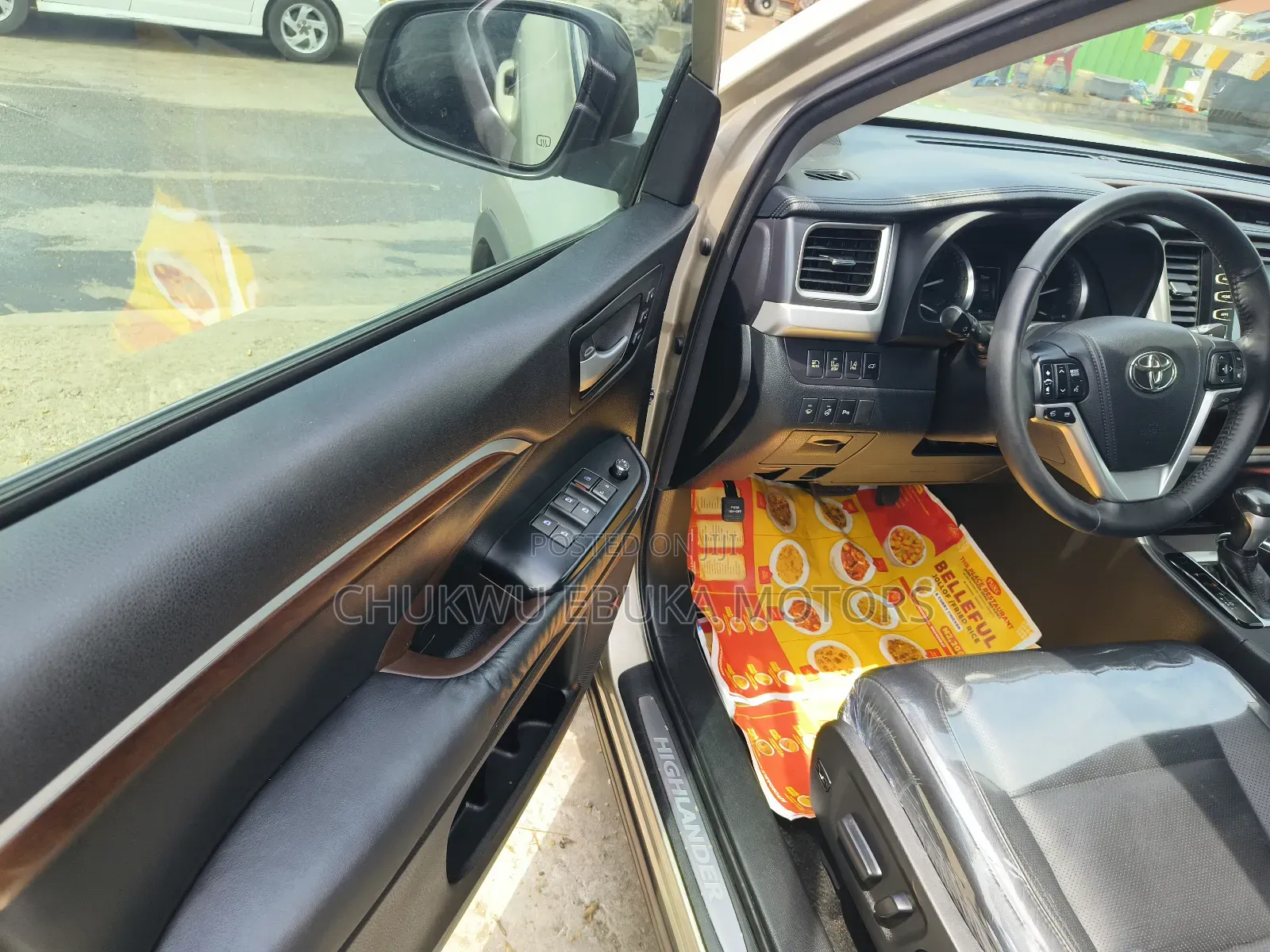 Toyota Highlander Limited V6 4x4 (3.5L 6cyl 6A) 2016 Gold