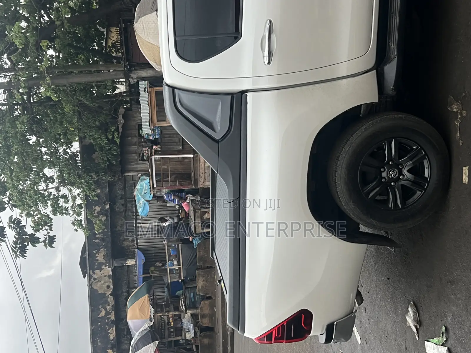 Rolling Booth Cover With Trd Spoiler