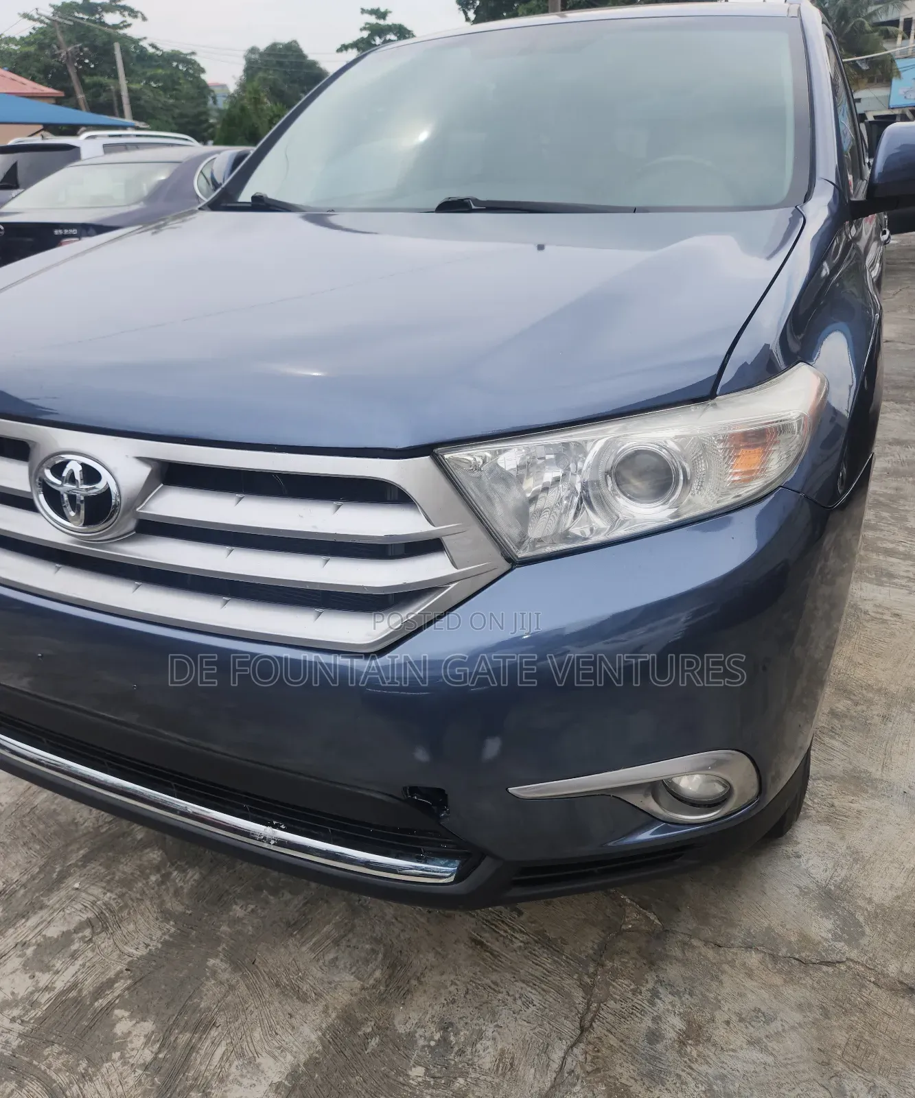 Toyota Highlander SE 2011 Gray